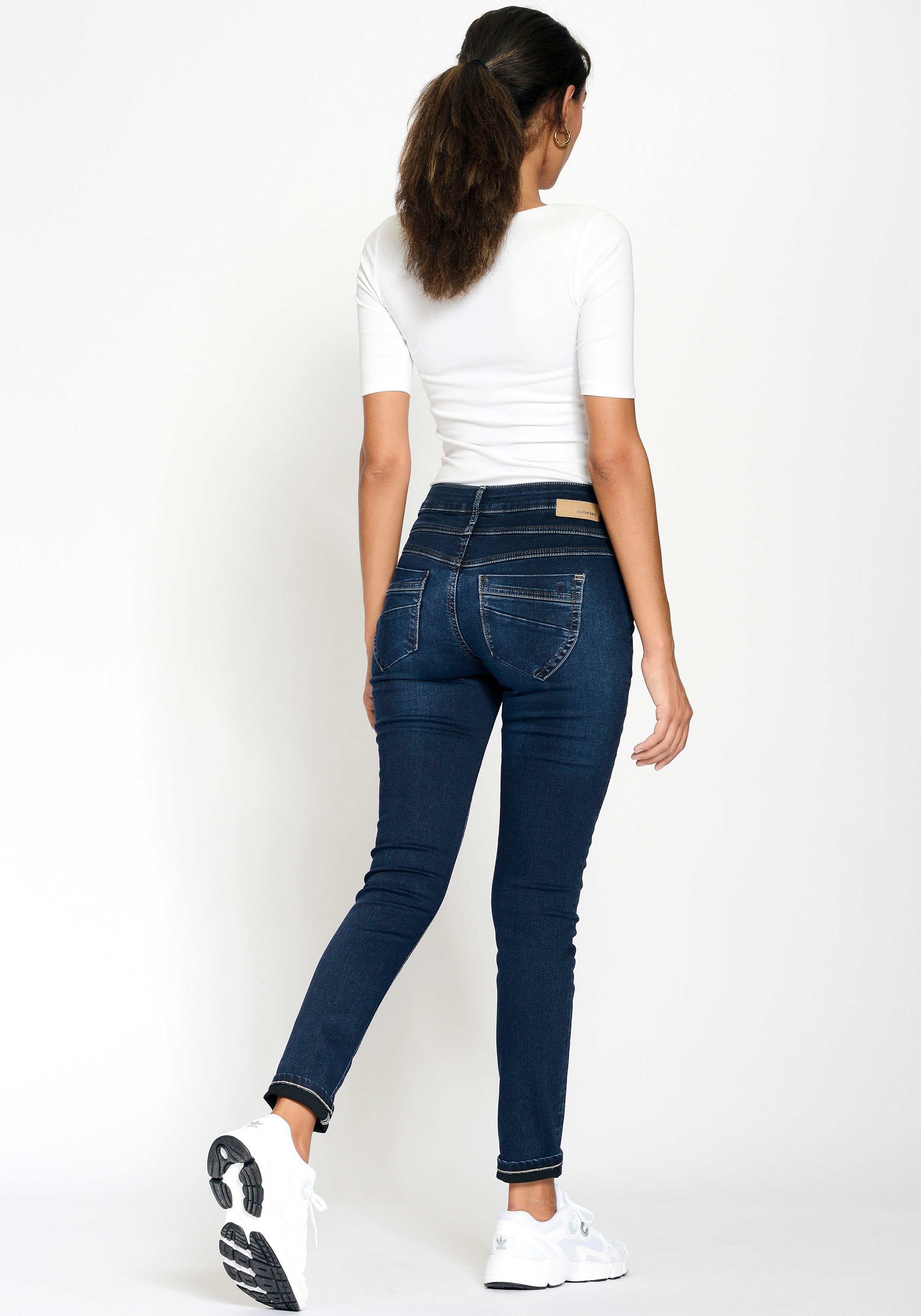GANG Skinny fit jeans 94MORA met 3-knoopsluiting en pas voor
