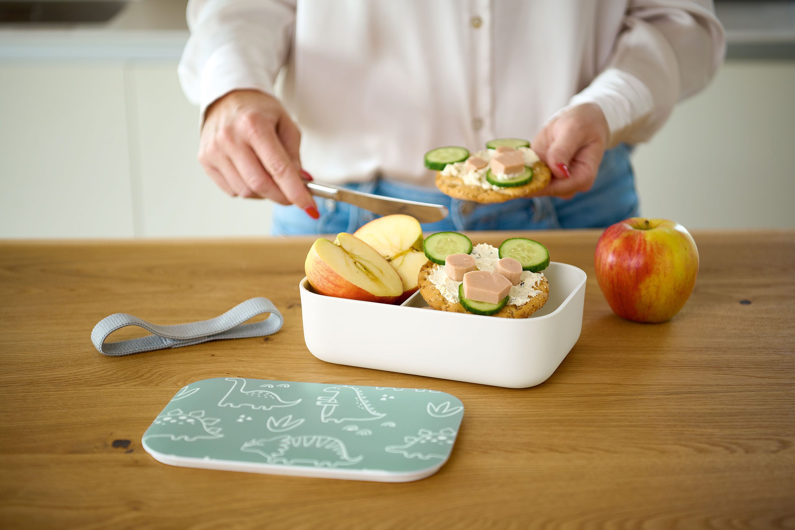 Zeller Present Lunchbox Dino Deksel met siliconenring voor luchtdichte afsluiting, verdeel inzet (2-delig)