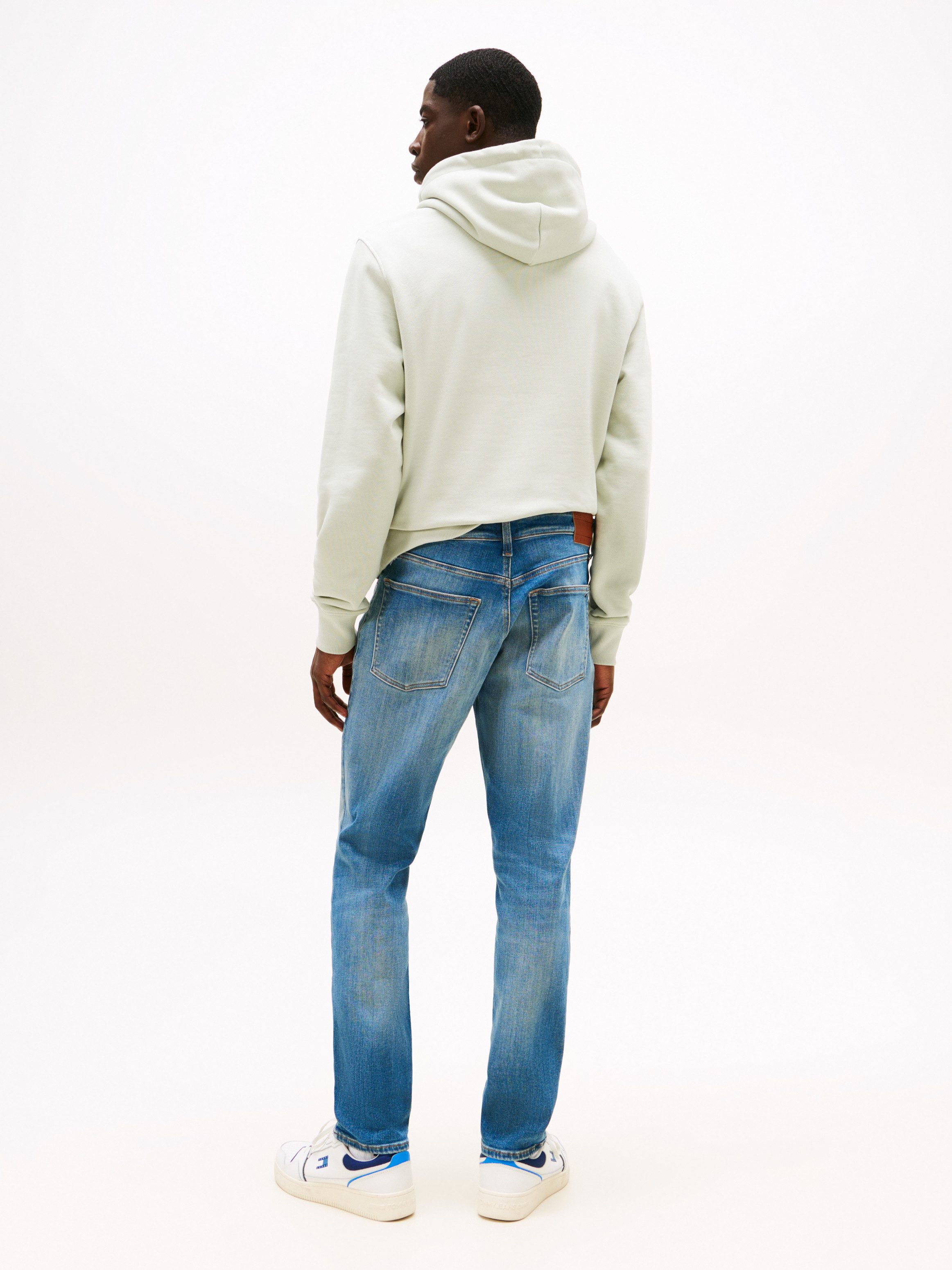 TOMMY JEANS Straight jeans SCANTON SLIM BI0234 Met merkenlabel van leer achter