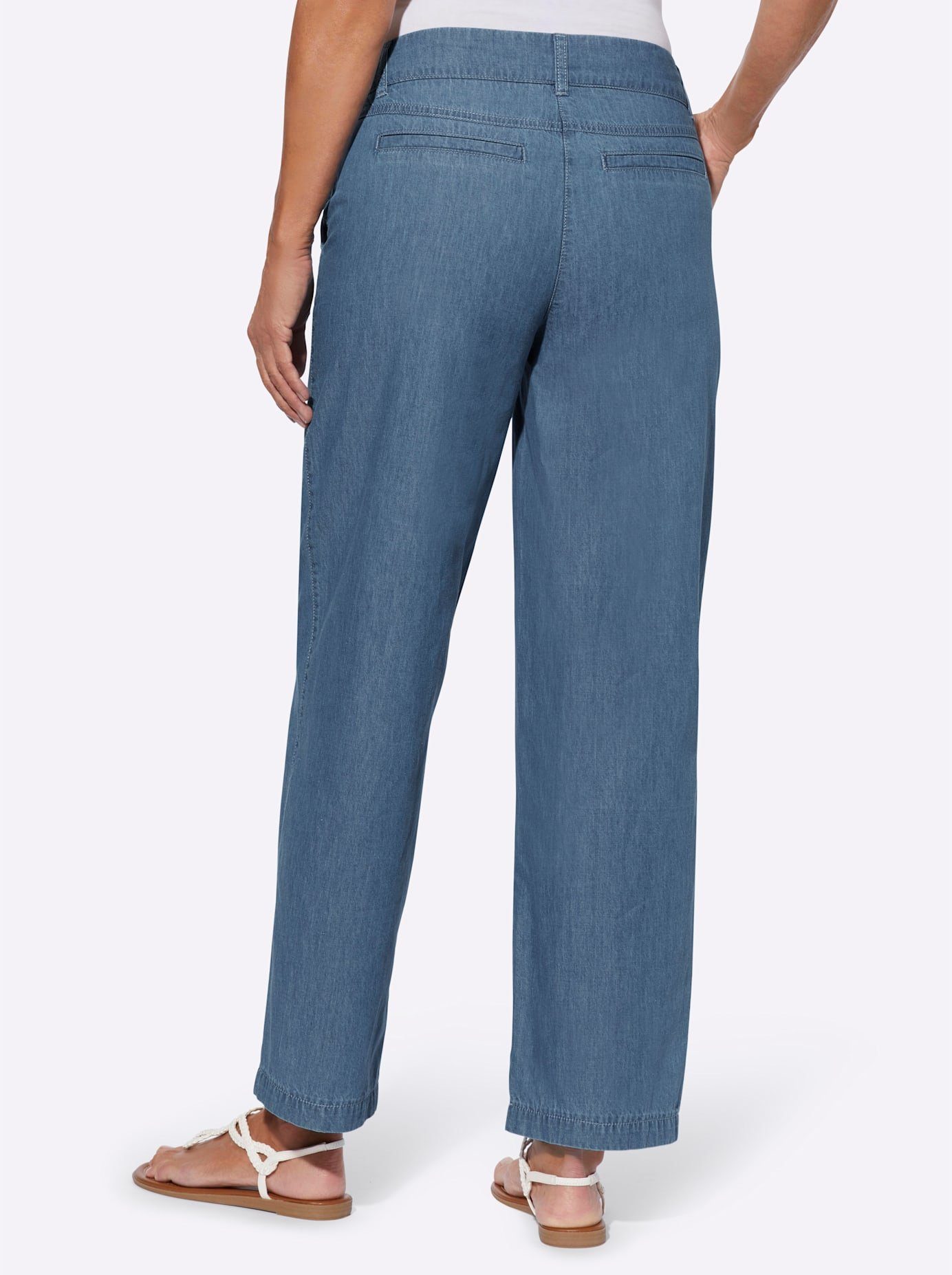 Classic Basics 7 8 jeans