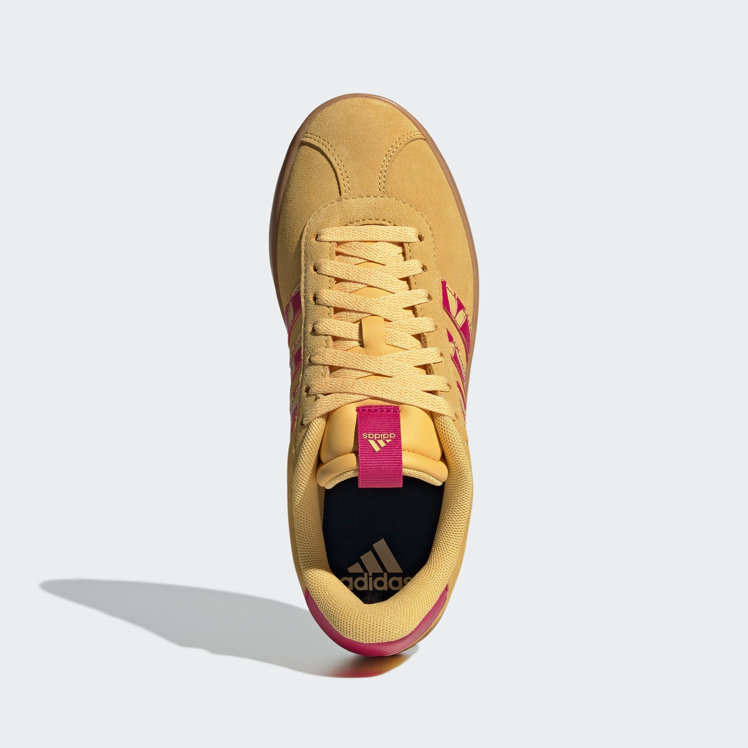 adidas Sportswear Sneakers geïnspireerd door het ontwerp van de adidas samba
