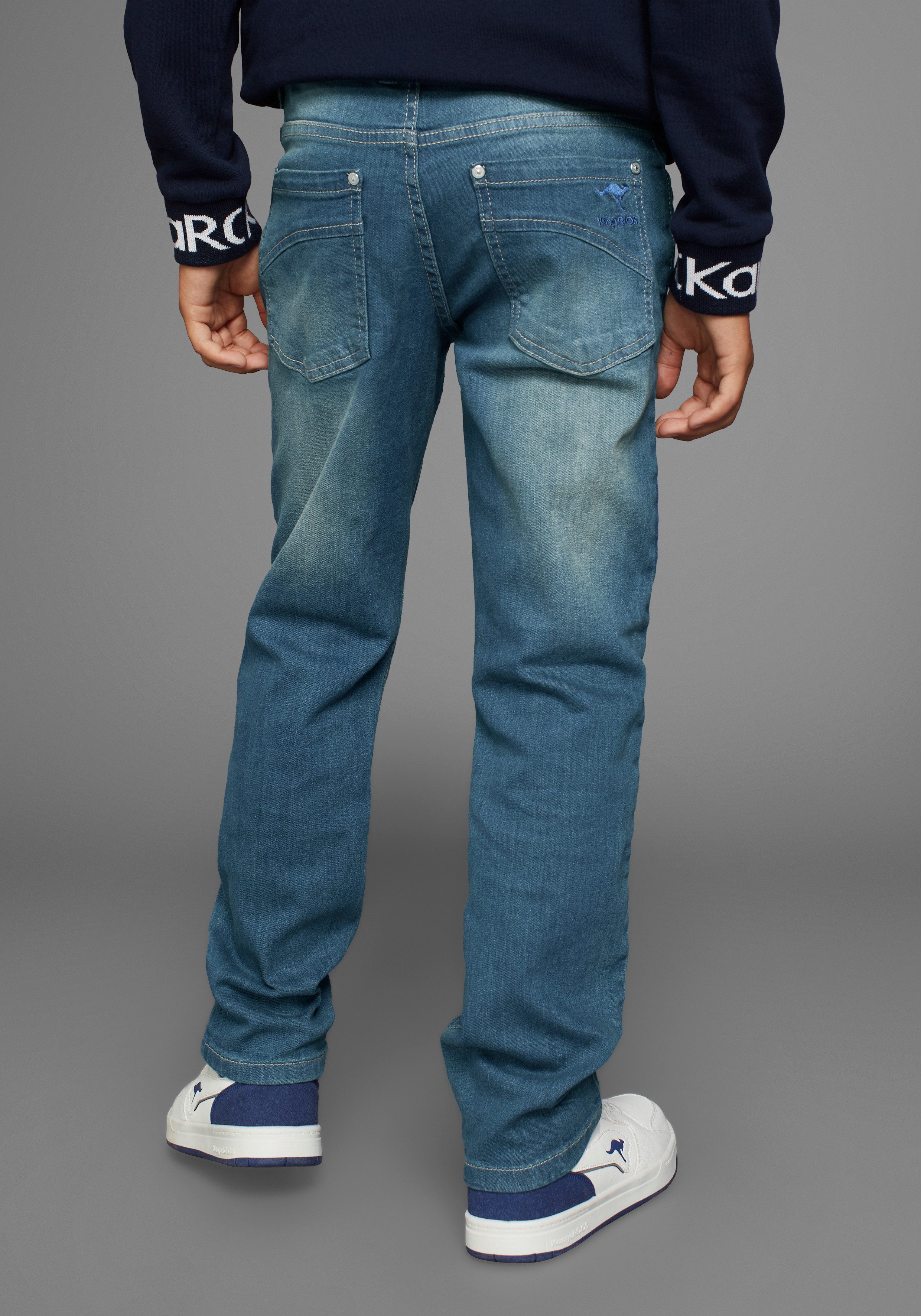KangaROOS Stretch jeans , Regular fit, met rechte pijpen comfortabele pasvorm, rechte pasvorm, lage taille