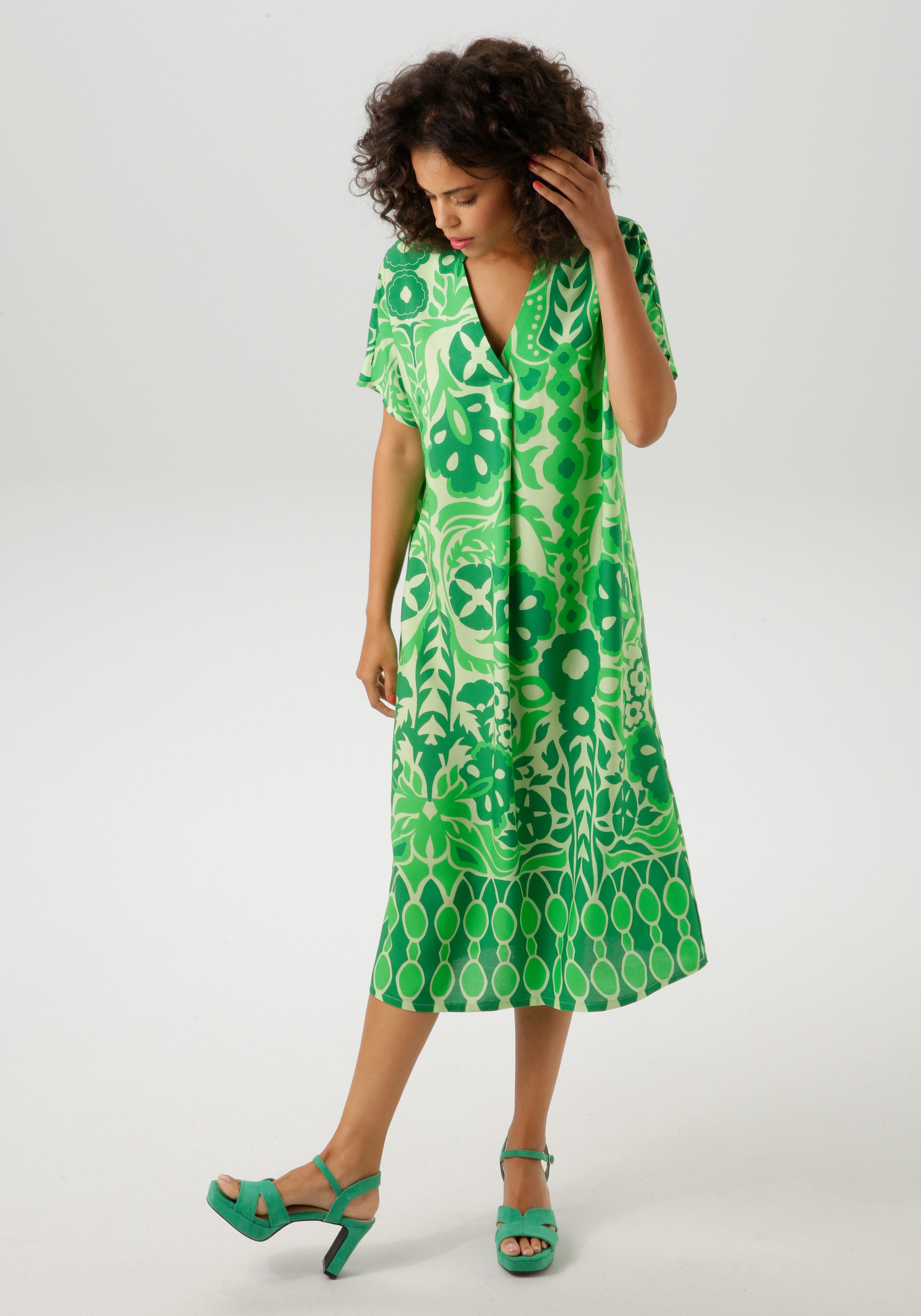 Aniston CASUAL Zomerjurk met extravagante, grafische print - nieuwe collectie