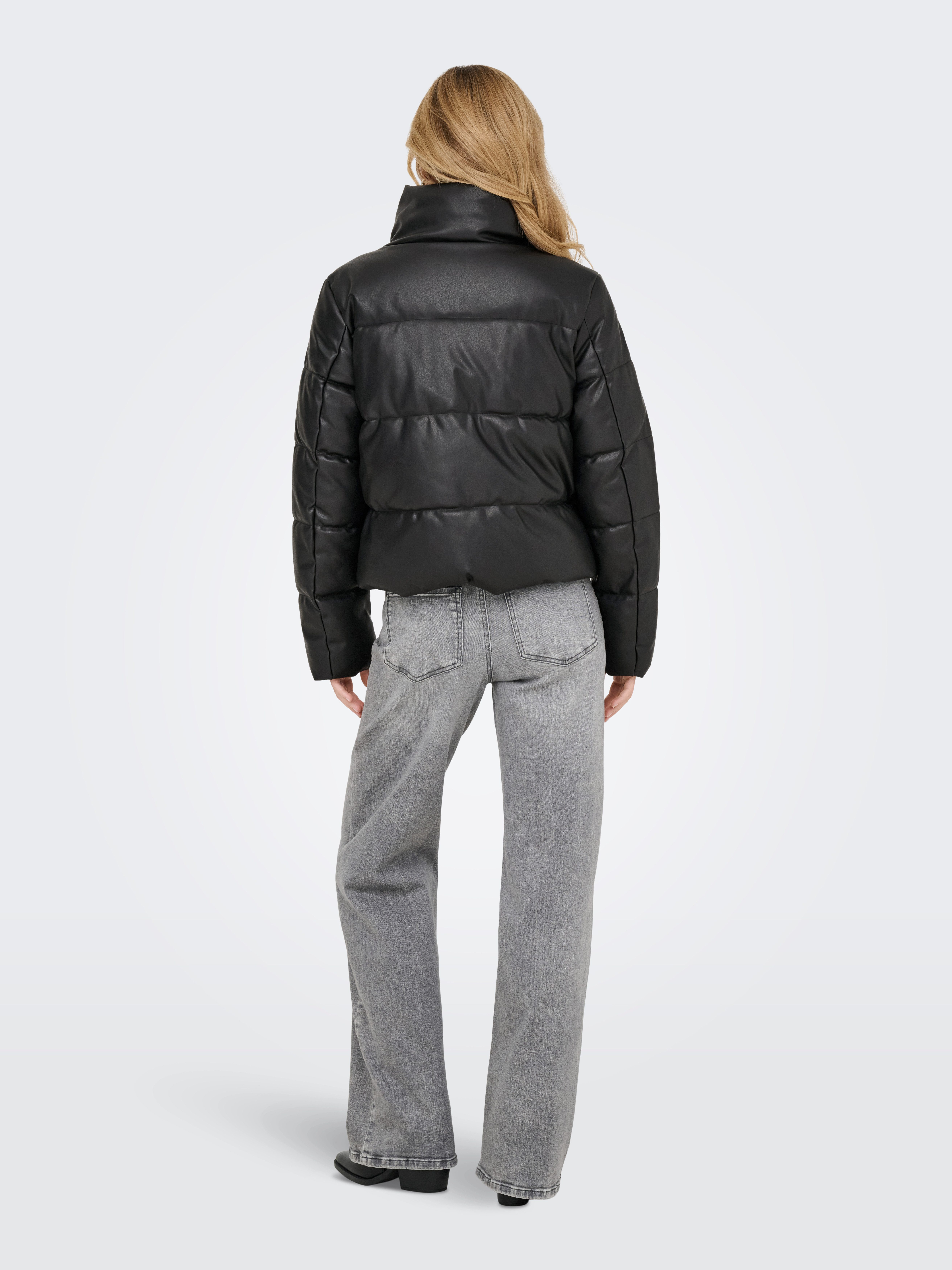 Only Gewatteerde jas ONLELSIE FAUX LEATHER PUFFER JKT CC OTW