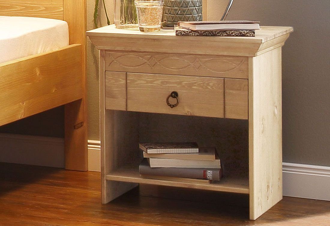 Home affaire Nachtkastje Indra Nachtkastje met decoratief freeswerk, breedte: 50 cm