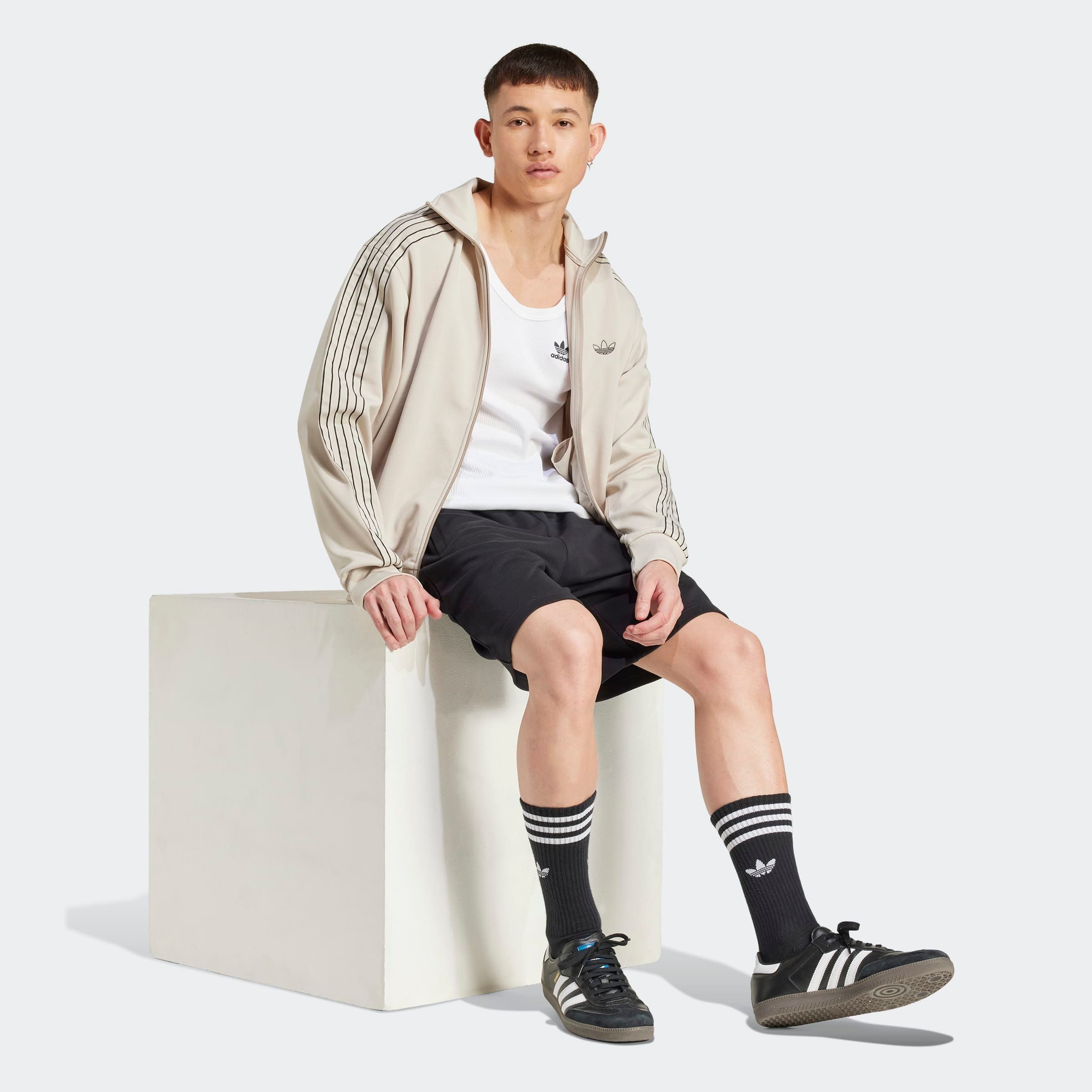 adidas Originals Short ESS SHO Essentiële sweat shorts met logo, van zacht french terry materiaal (1-delig)