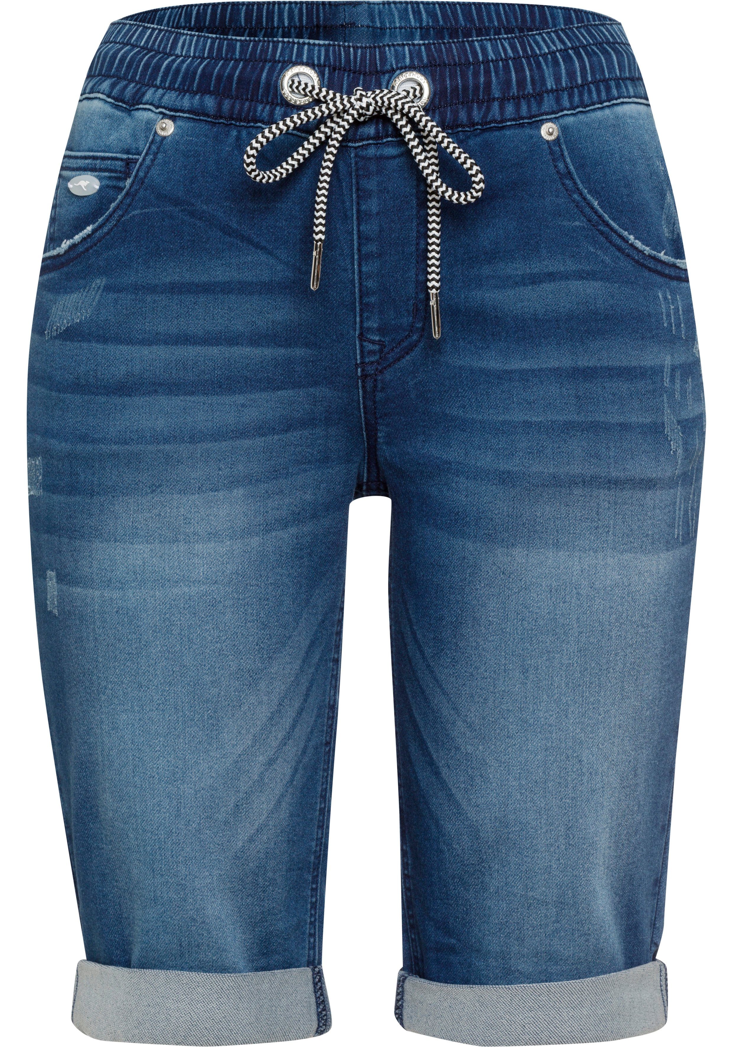 KangaROOS Jog-jeansbermuda rechte pasvorm, used-wassing en slijtageplekken