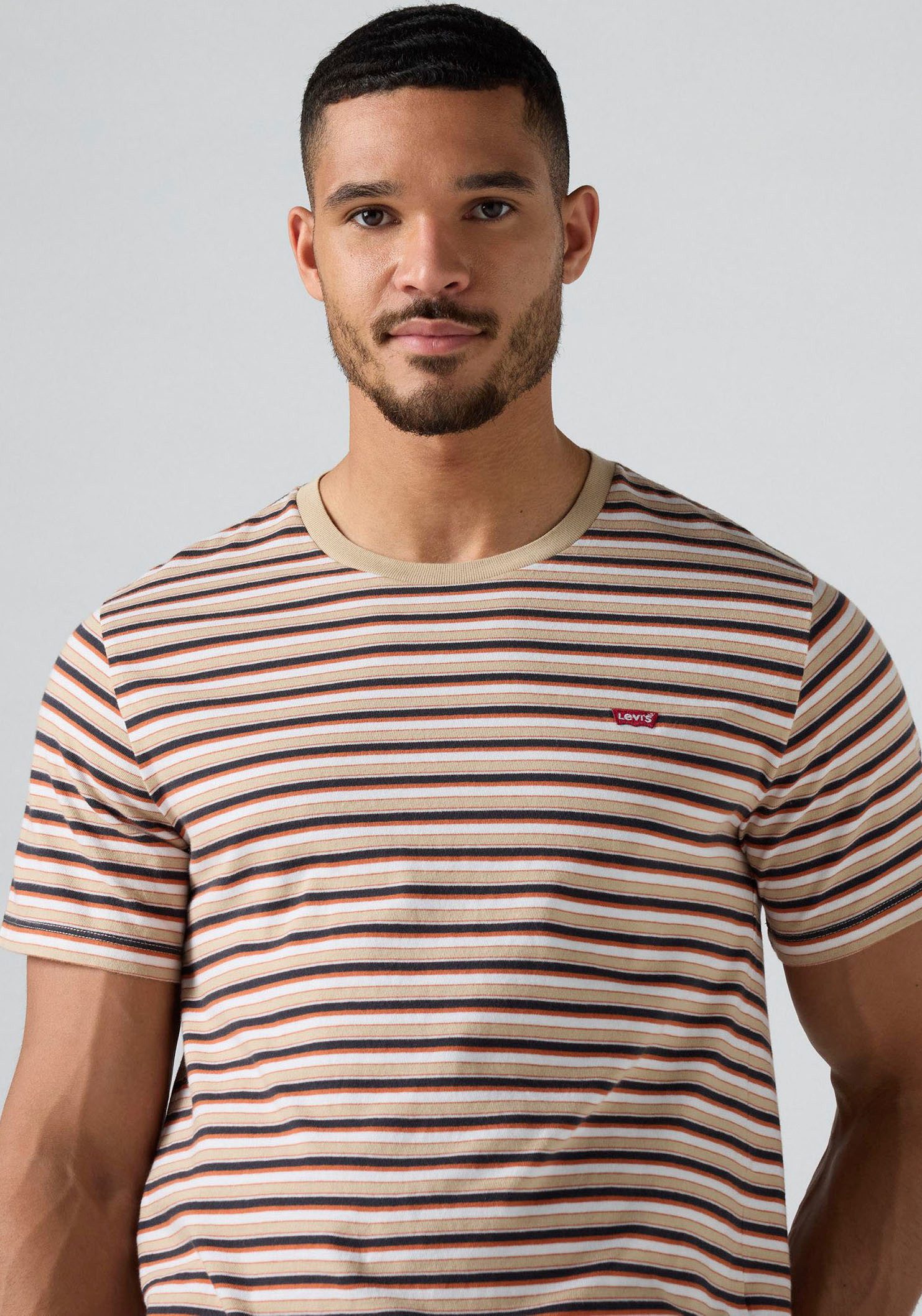 Levi's® T-shirt met gestreept patroon