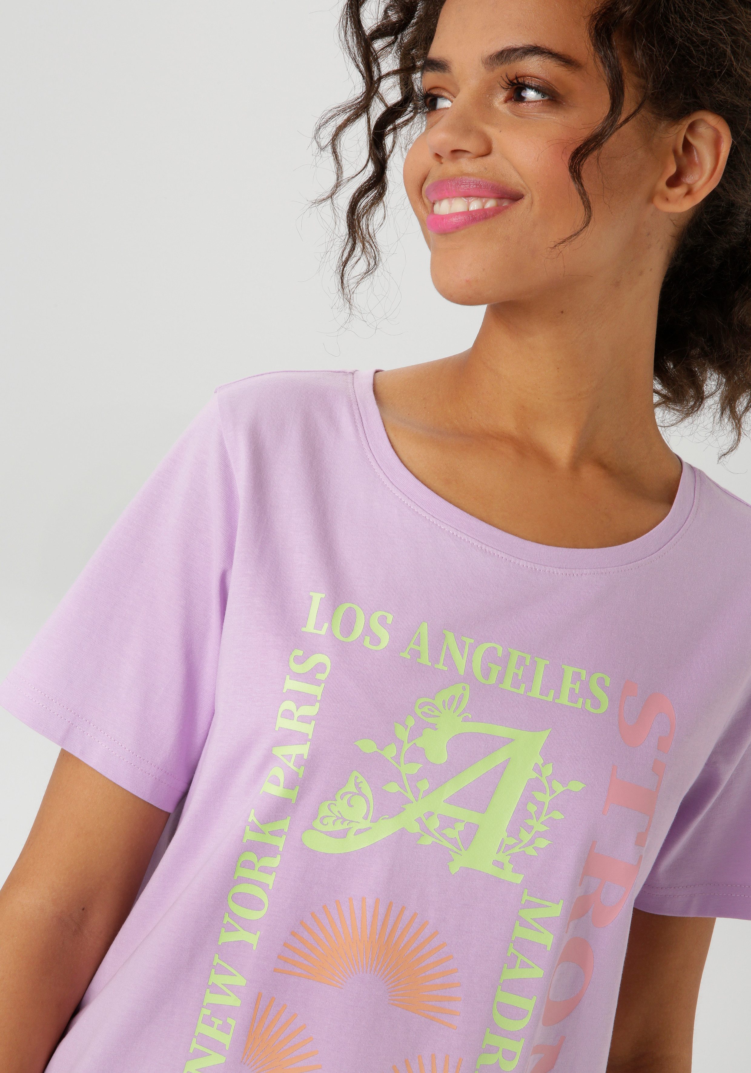 Aniston CASUAL T-shirt met kleurharmonieuze frontprint van foliedruk