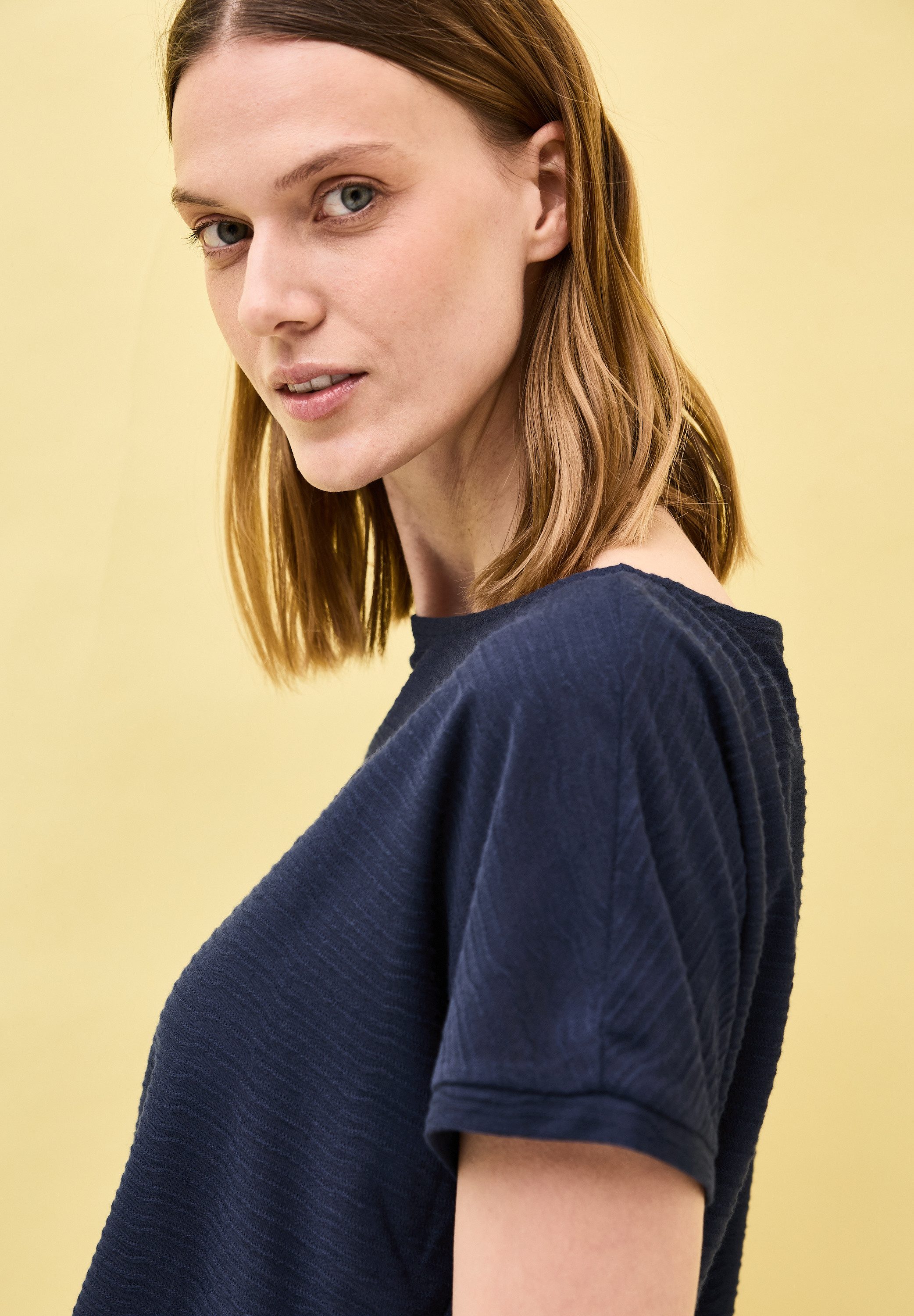 Cecil T-shirt met streepstructuur