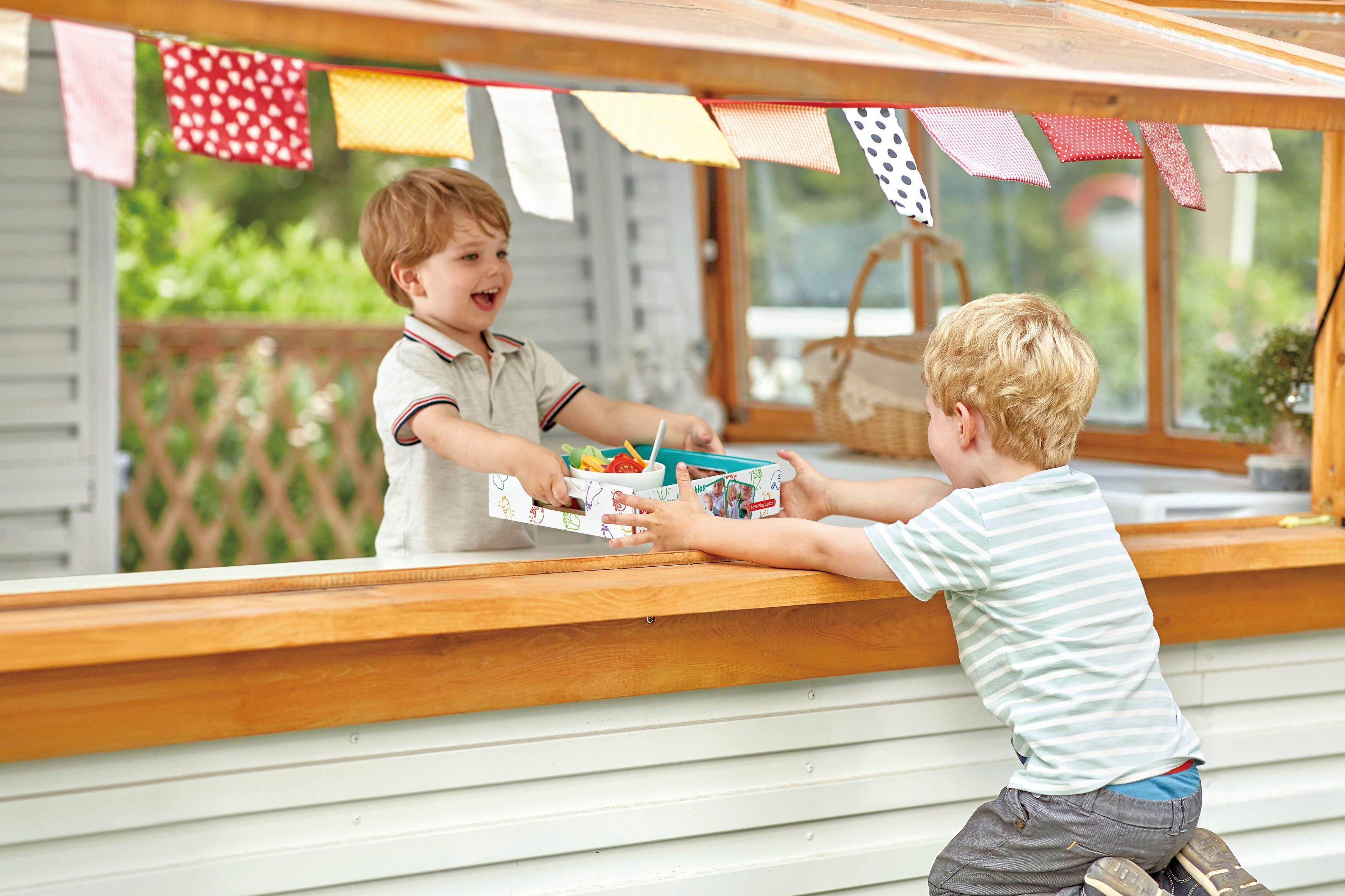 Hape Speelgoed-levensmiddelen Saladeset FSC®- beschermt bos - wereldwijd