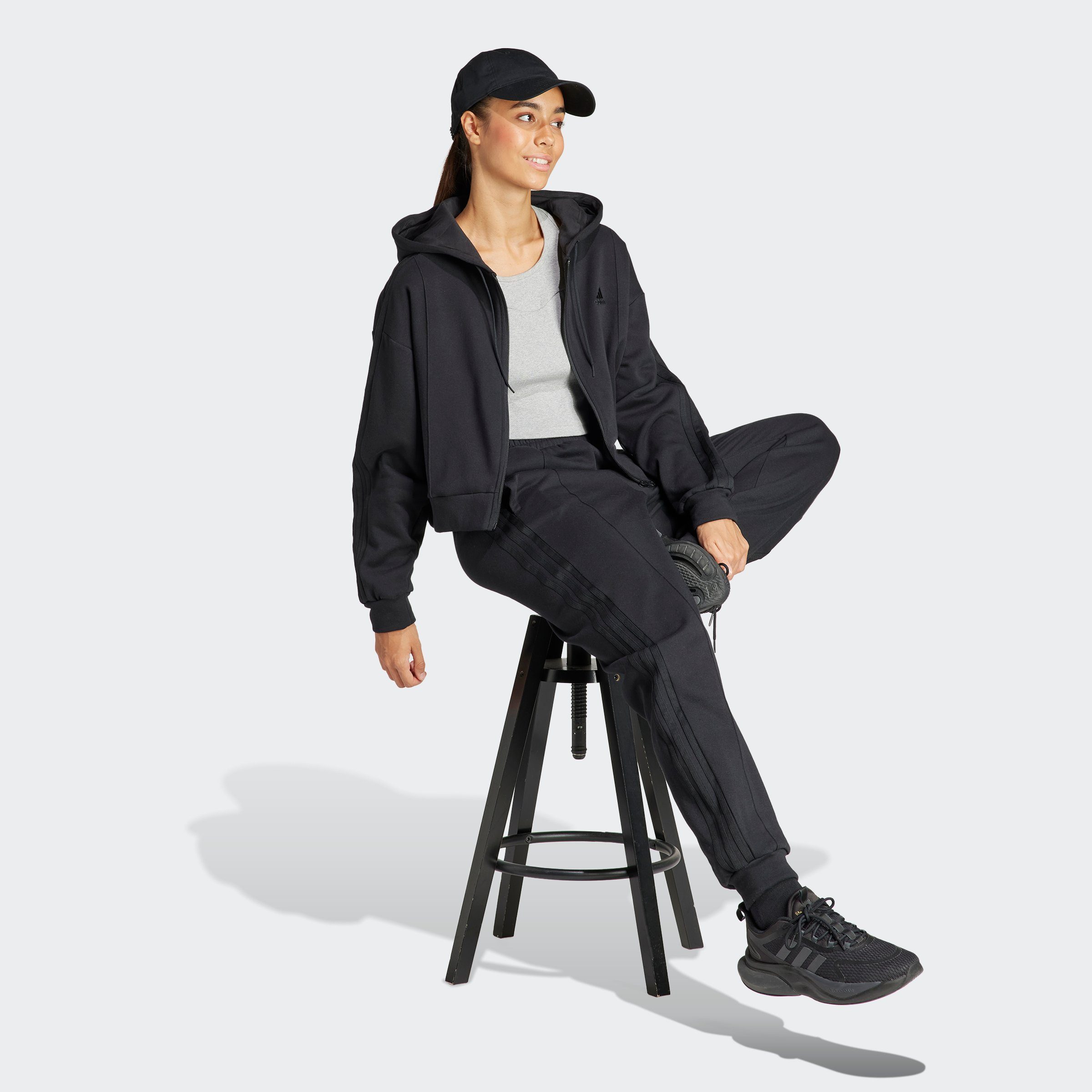 Adidas Originals Zwarte Energize Jas met Volledige Rits en Getailleerde Snit Black Dames