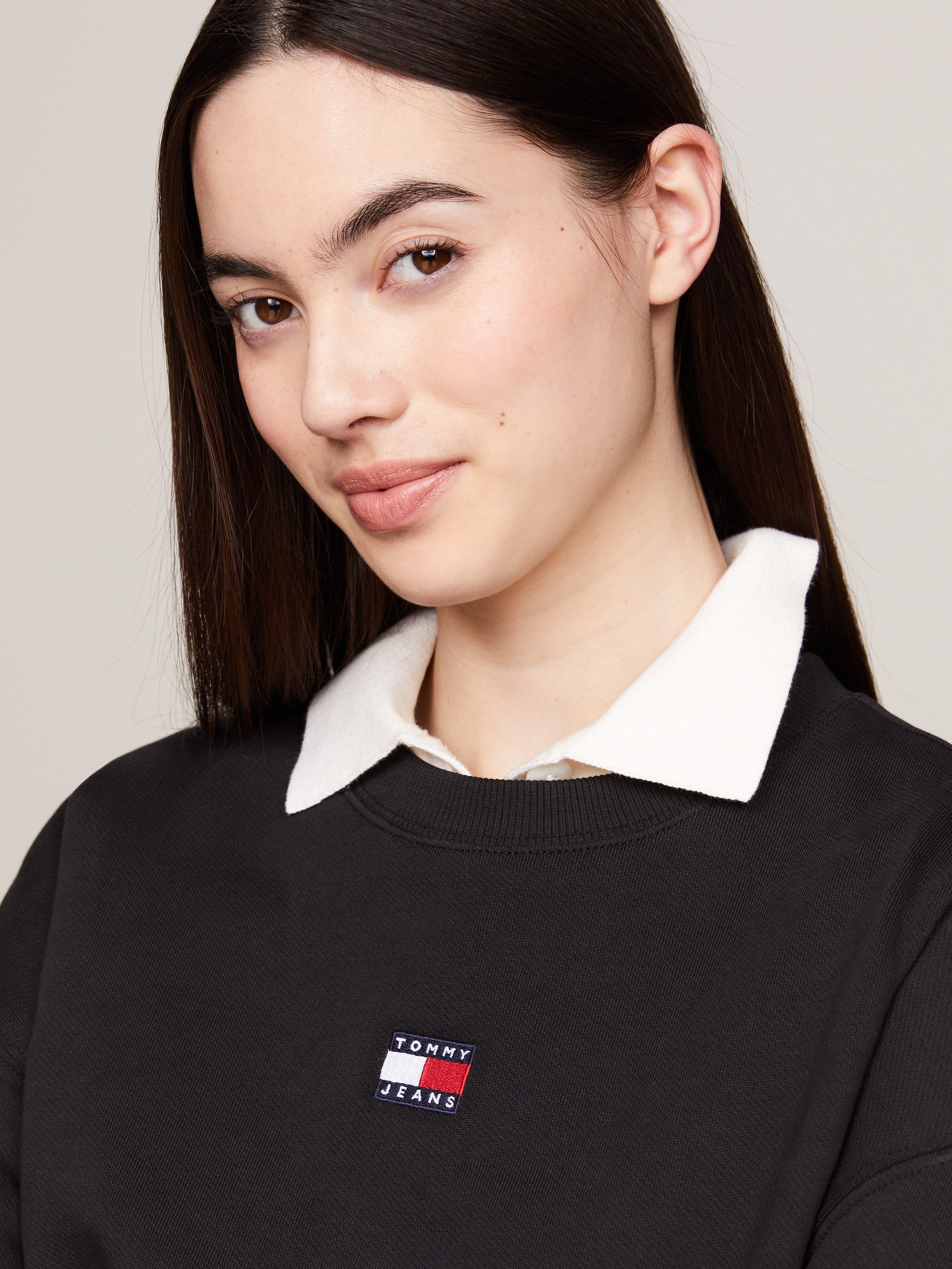 TOMMY JEANS Sweatshirt TJW BXY BADGE met drop-shoulder design en logo aan de voorkant