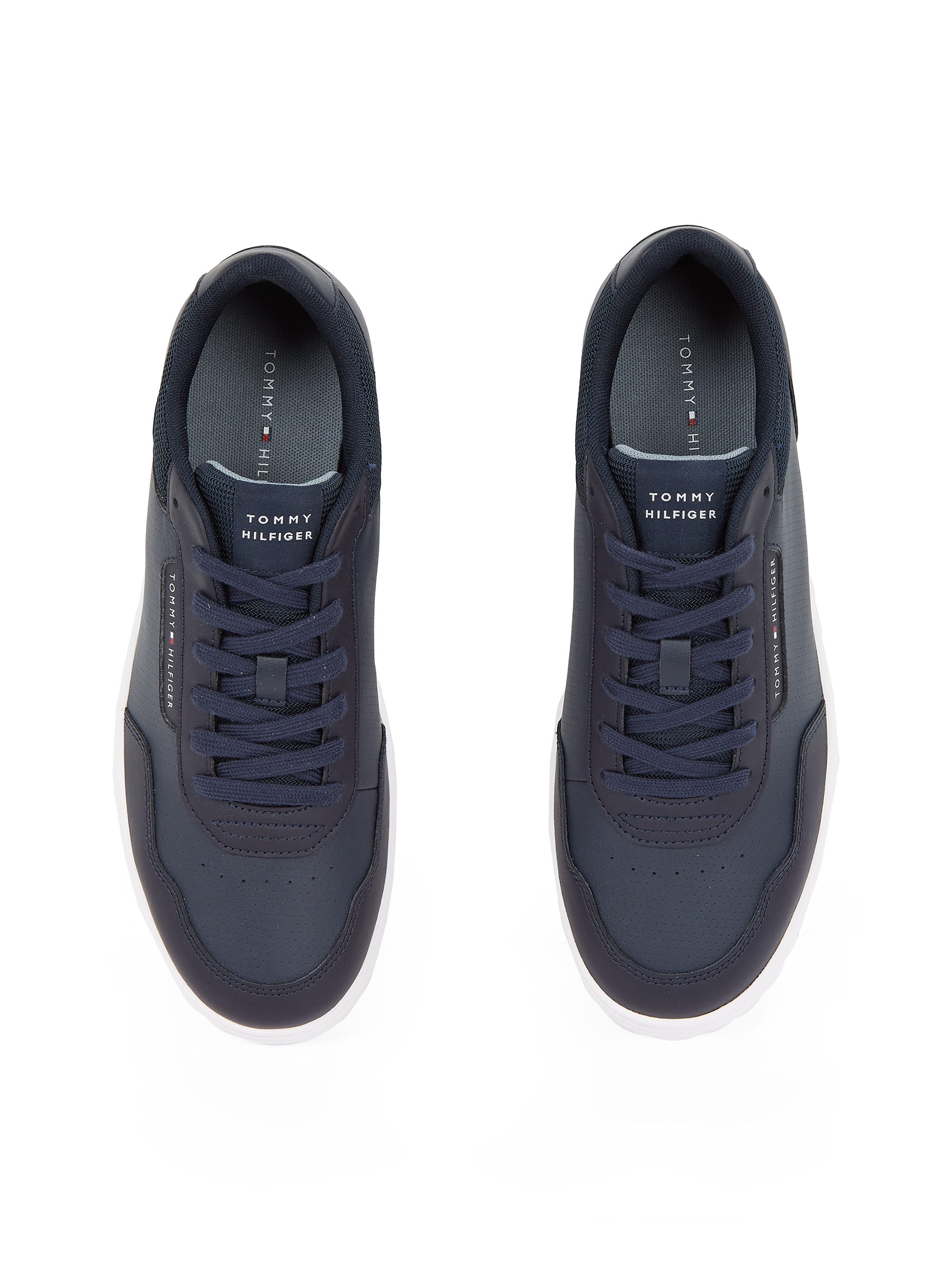 Tommy Hilfiger Plateausneakers TH BASKET CORE LTH PINPERF , vrijetijdsschoen, halfschoen, veterschoen met gepolsterde schacht