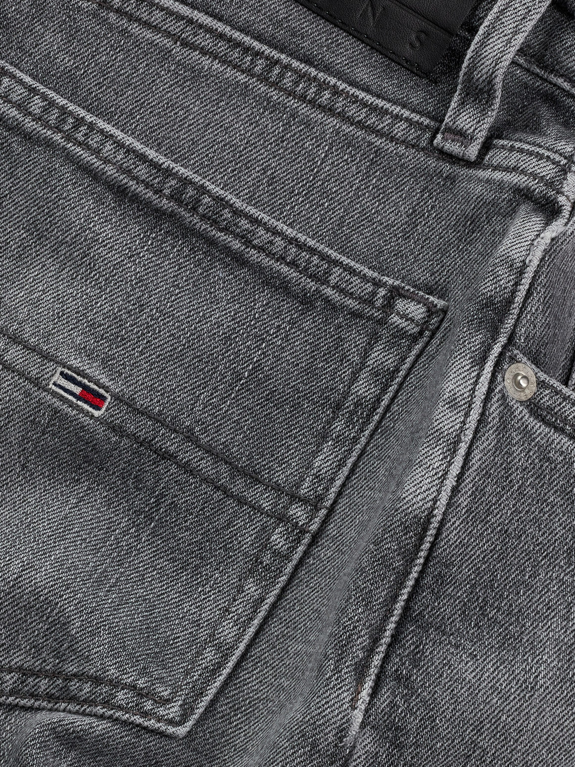 TOMMY JEANS Mom jeans High waist - Mom-Jeans Tapered met logo-borduurwerk, in enkelvrije lengte