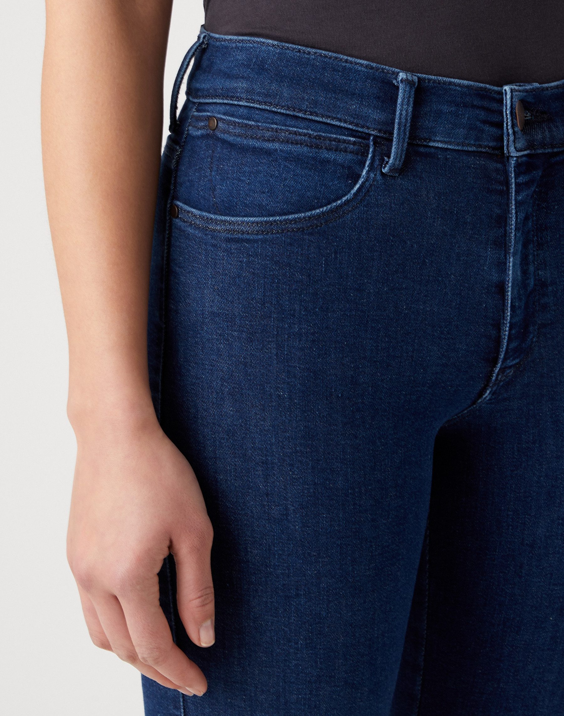 Wrangler 5-pocket jeans met contrastkleurige naden