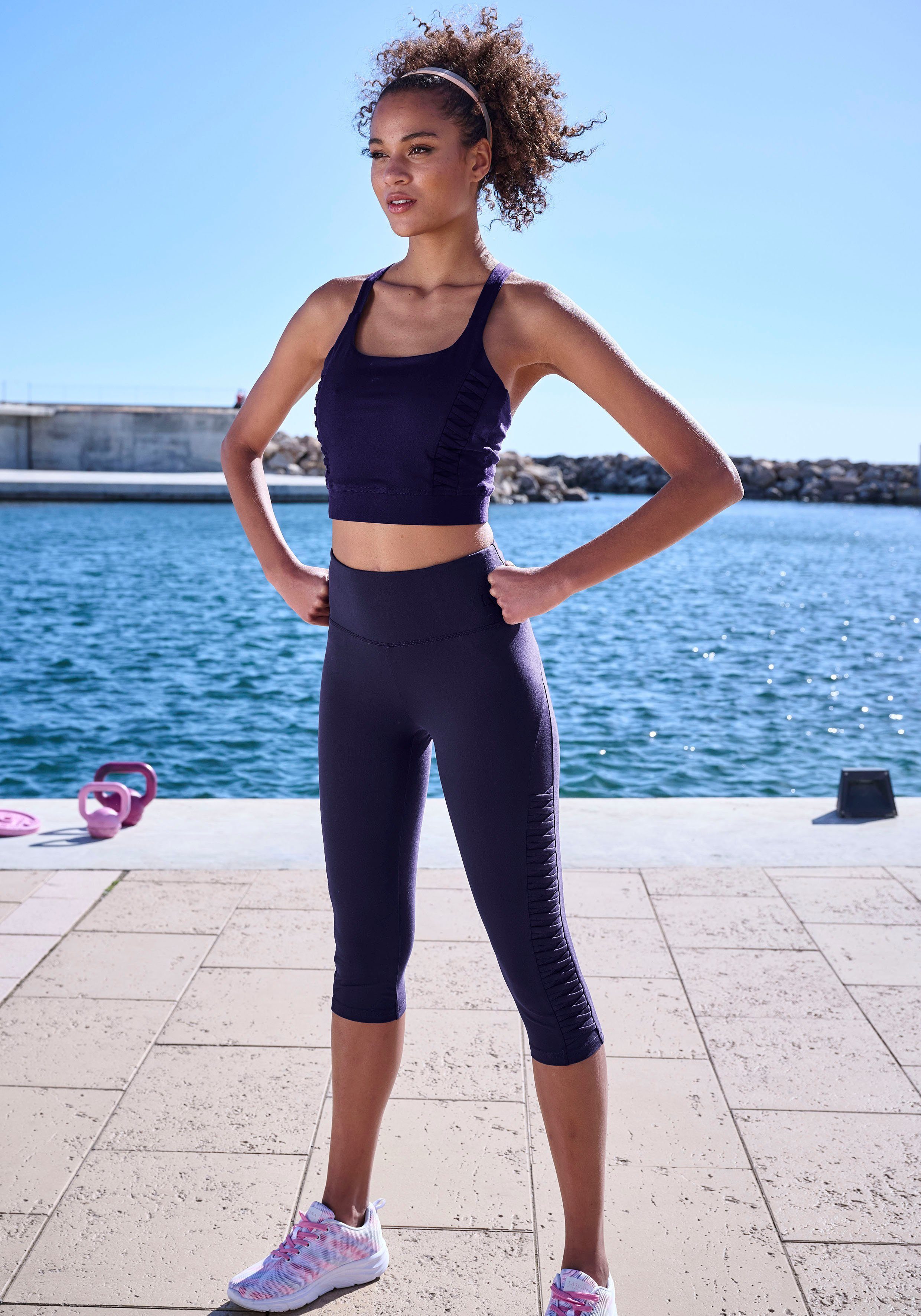 active by Lascana Caprilegging met siersluiting