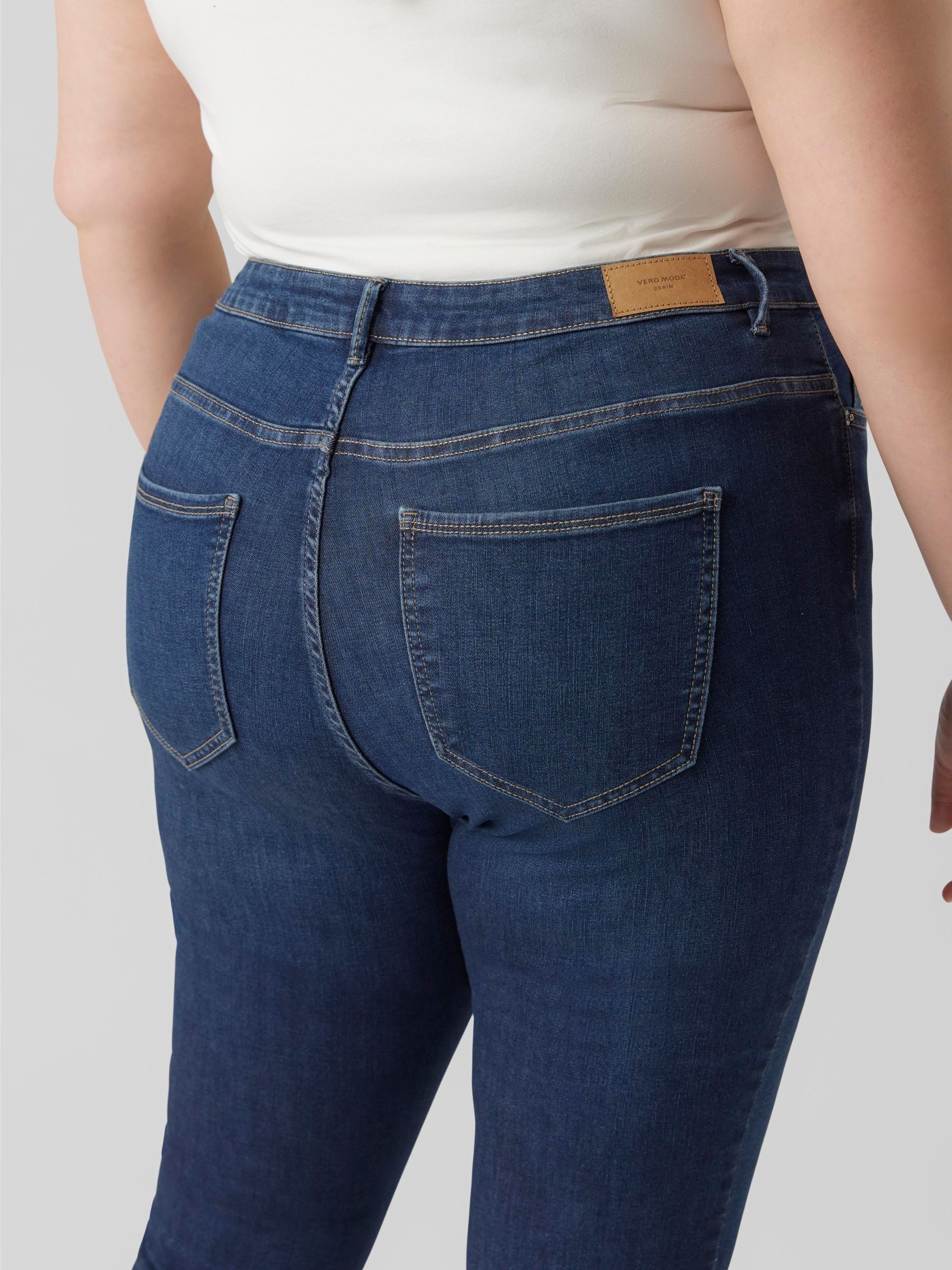 Vero Moda Curve Skinny fit jeans VMPHIA HR SKINNY J GU3113 CURVE NOOS
