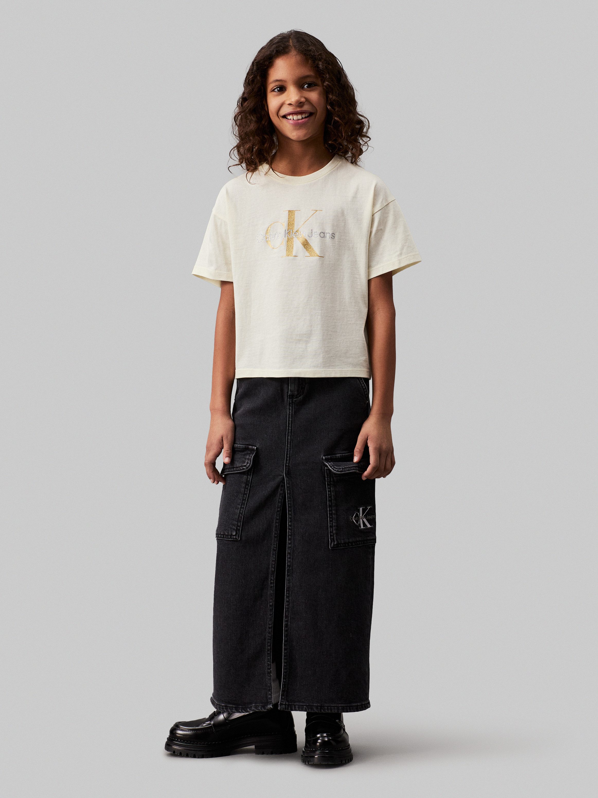 Calvin Klein T-shirt GLITTER MONOGRAM BOXY SS T-SHIRT voor kinderen tot 16 jaar met glinsterend merklabel