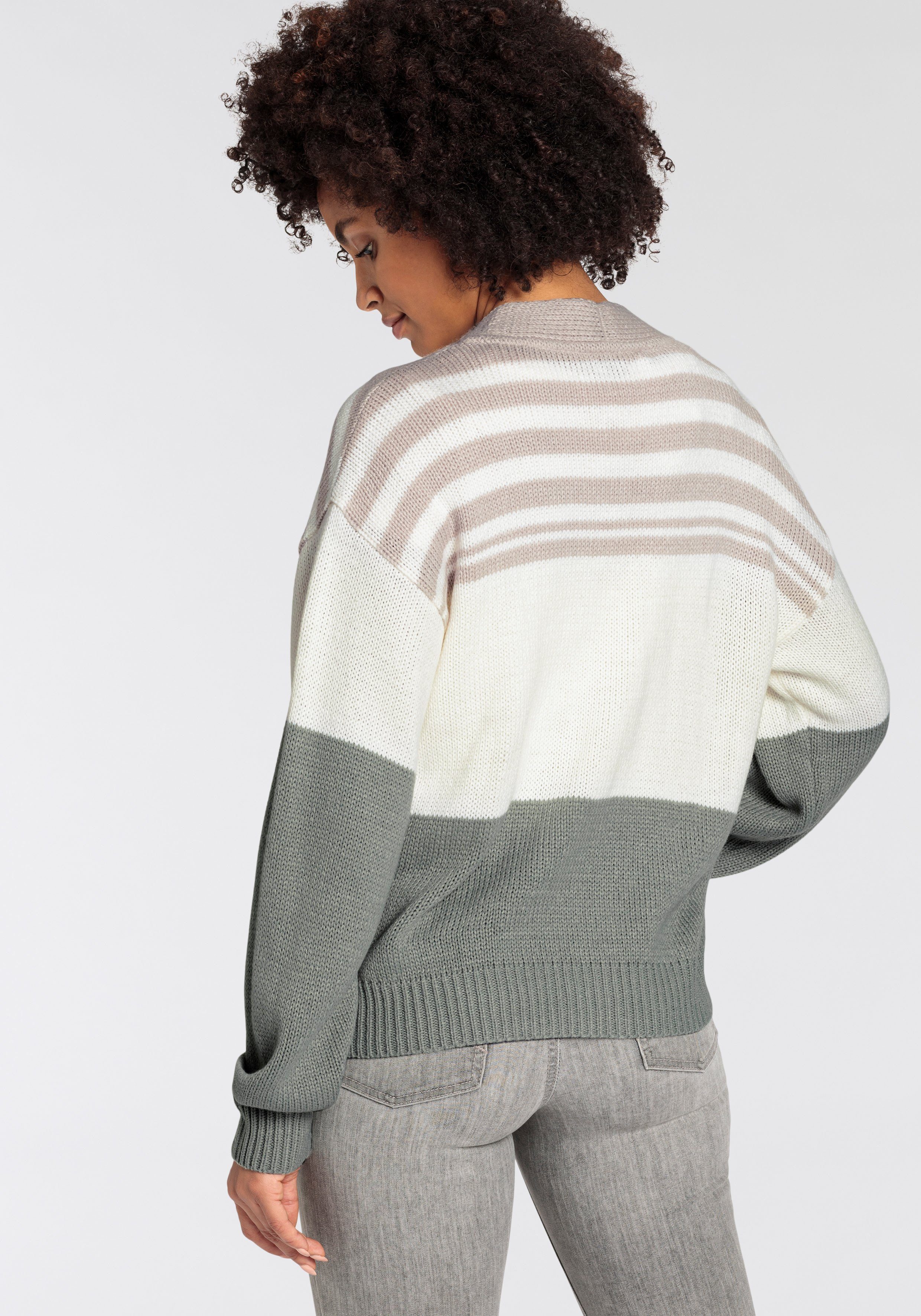 KangaROOS Cardigan met modieuze streep-ontwerp