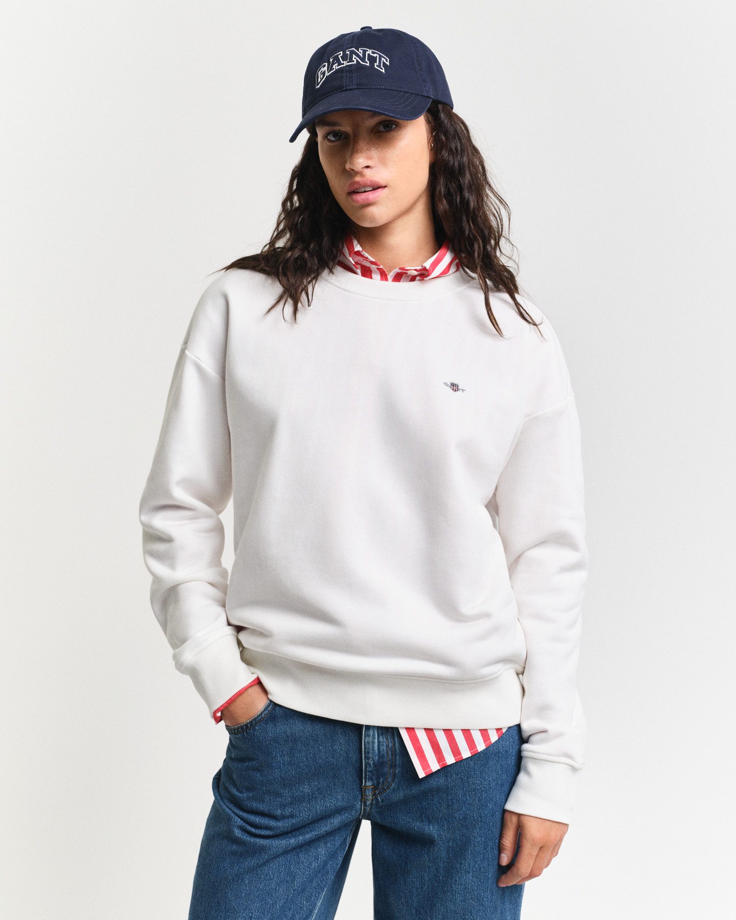 Gant Sweatshirt SHIELD C-NECK SWEAT Grafische GANT-borduursel op de borst