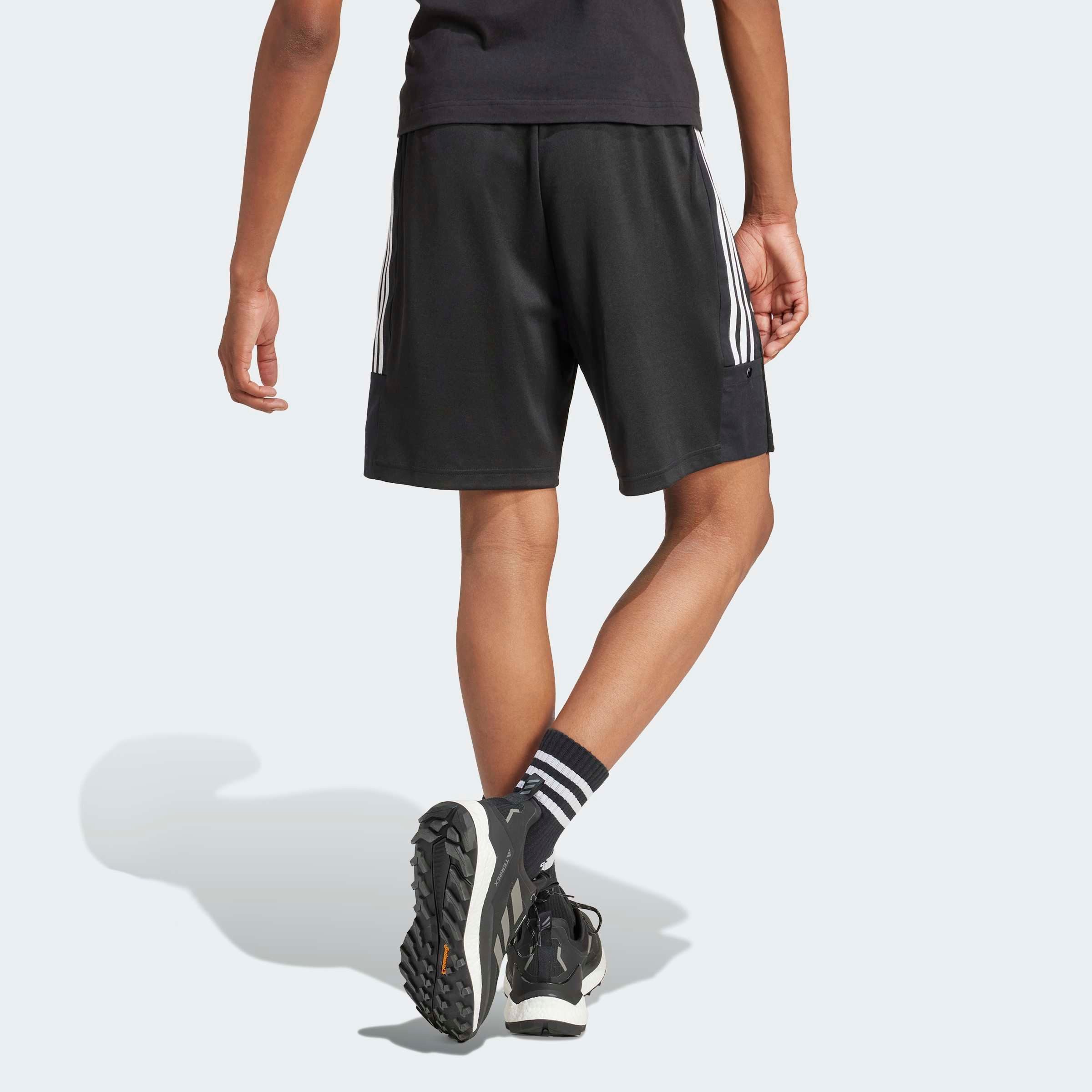 adidas Sportswear Short M TIRO SHO Q1 Trainingsshorts met logo, drukknopzak (1-delig)