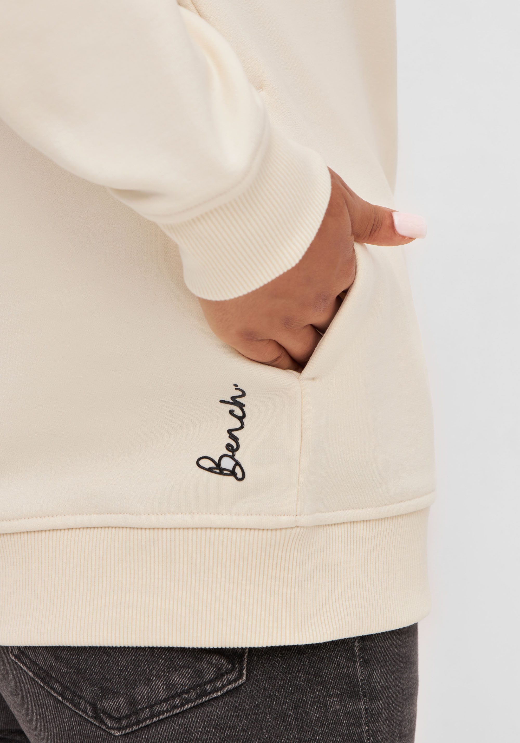 Bench. Hoodie 643155