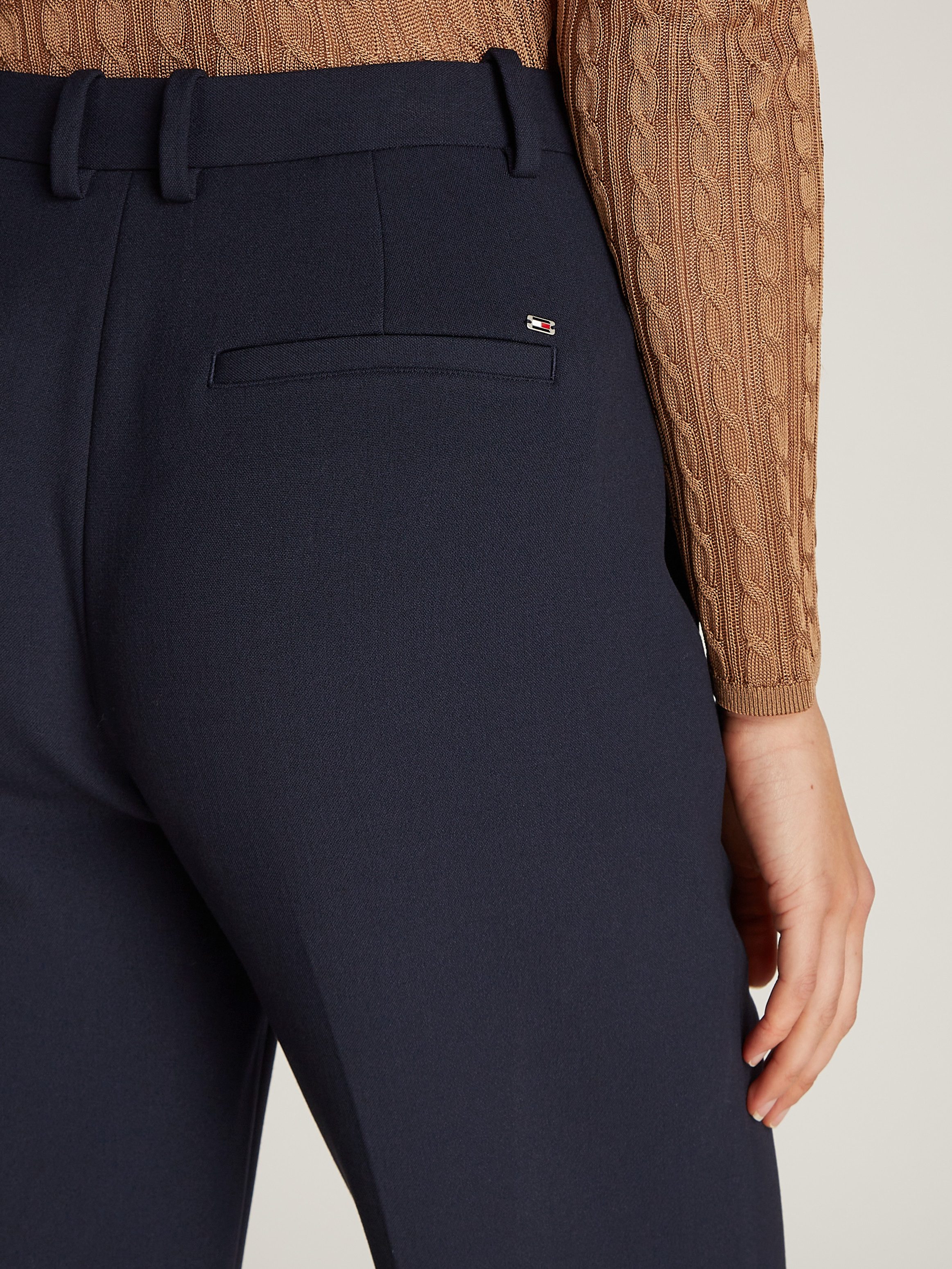 Tommy Hilfiger Geweven broek PUNTO SLIM STRAIGHT PANT met strijkvouwen metalen label