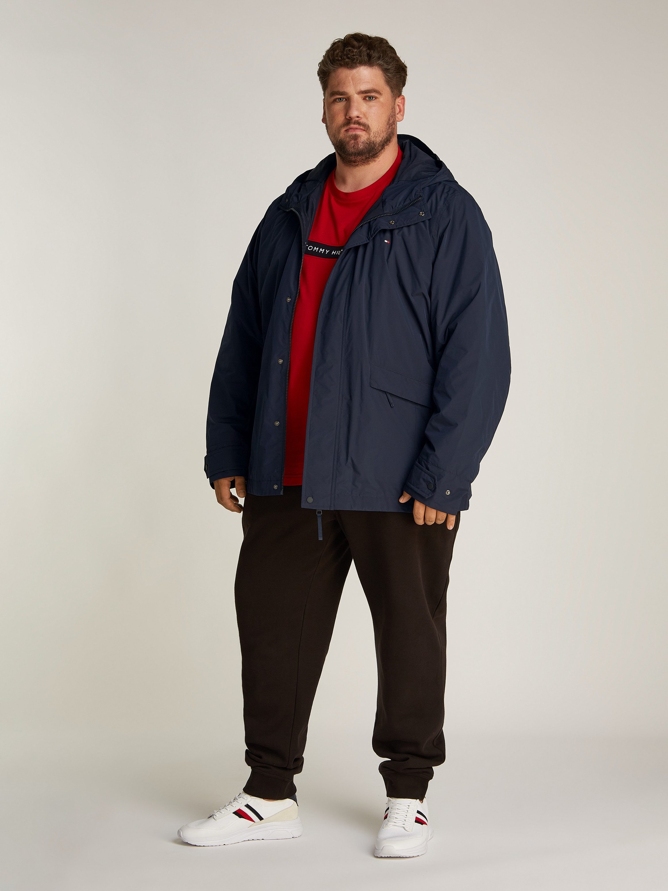 Tommy Hilfiger Allweatherjack BT-LW PACKABLE HOODED JKT-B in grote maten, logoborduring