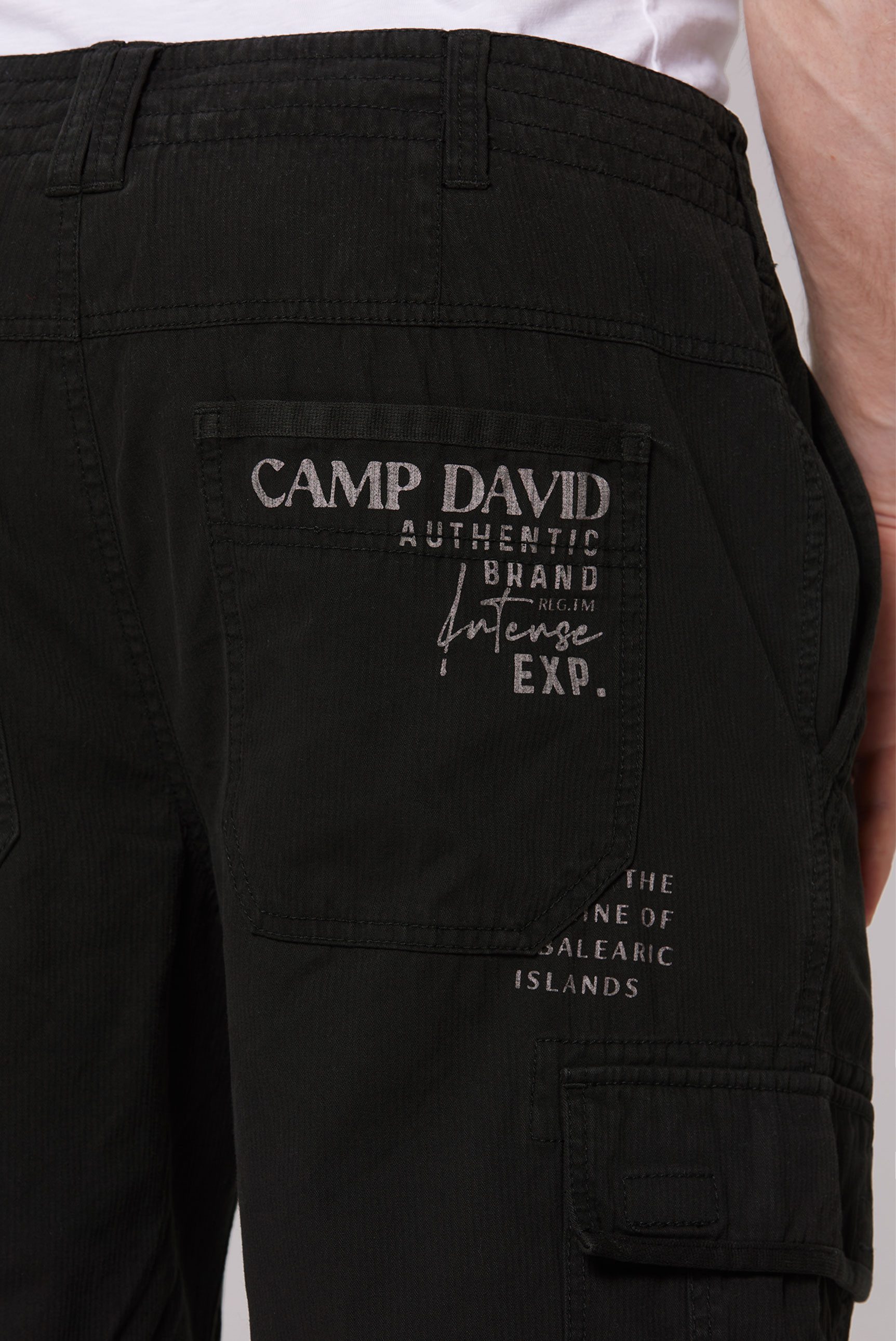 CAMP DAVID Skaterbermuda