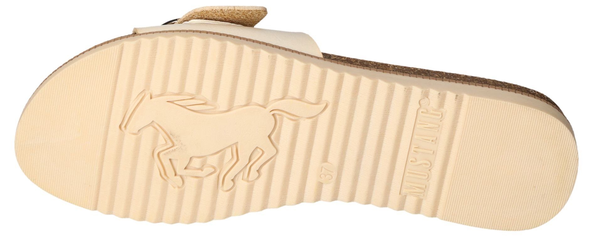 Mustang Shoes Slippers , zomerschoen, slippers, badschoen met opvallende sluiting