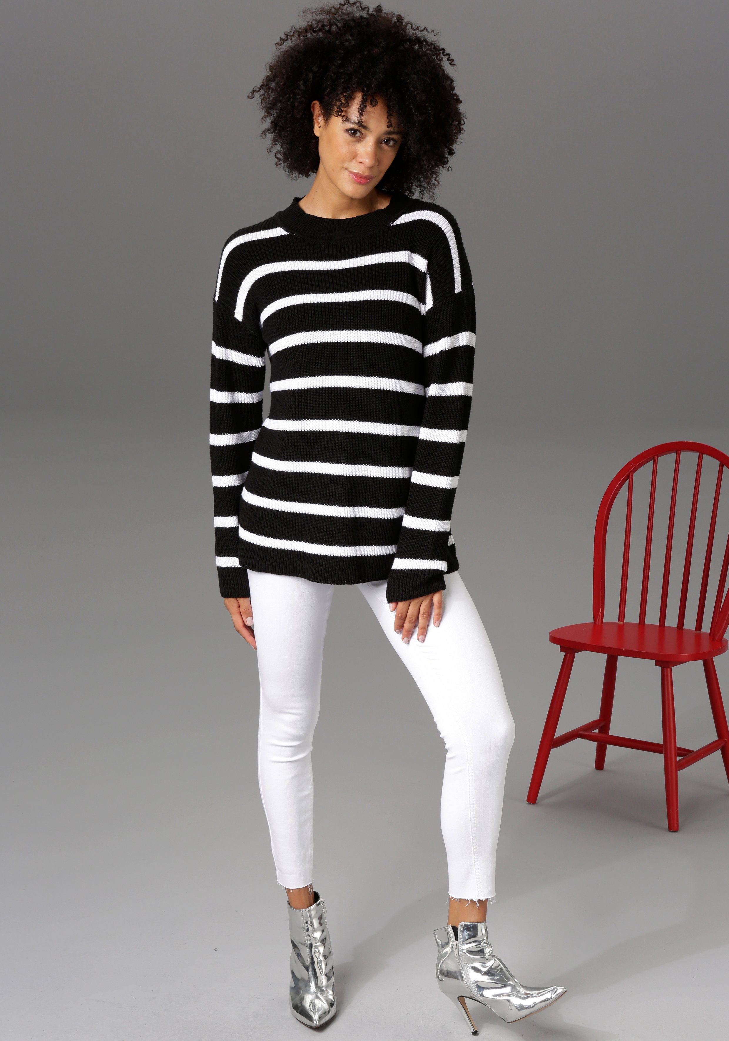 Aniston CASUAL Skinny fit jeans regular waist - met gerafelde voetzoom