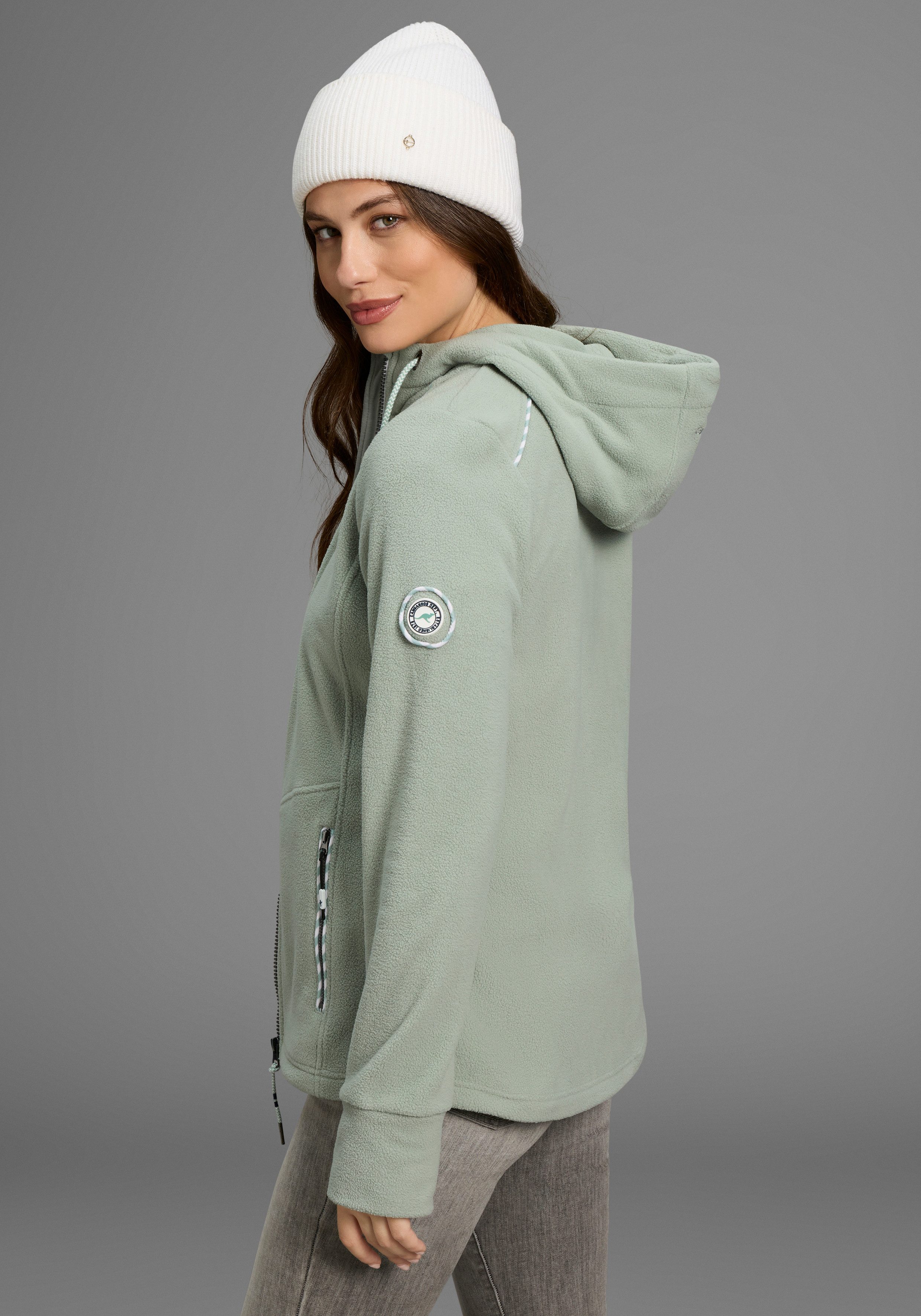 KangaROOS Fleecejack van polyester, figuurvolgende pasvorm, met capuchon en koord