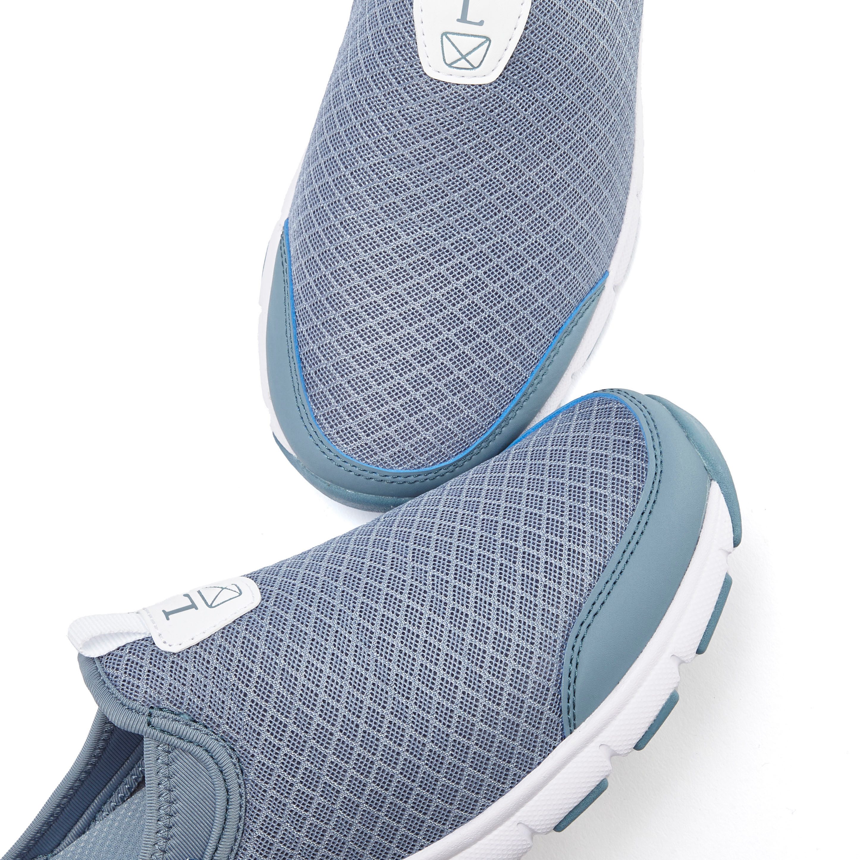 Lascana Slip-on sneakers Lage schoen, vrijetijdsschoen, sabot, clogs van licht mesh-materiaal