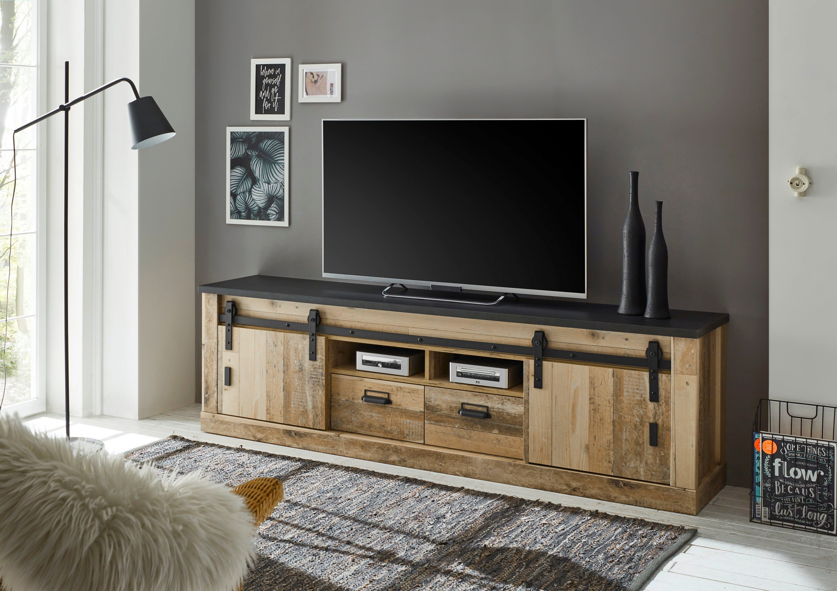Home affaire Tv-meubel Sherwood modern houtdecor, met schuurdeurbeslag van metaal, breedte 201 cm