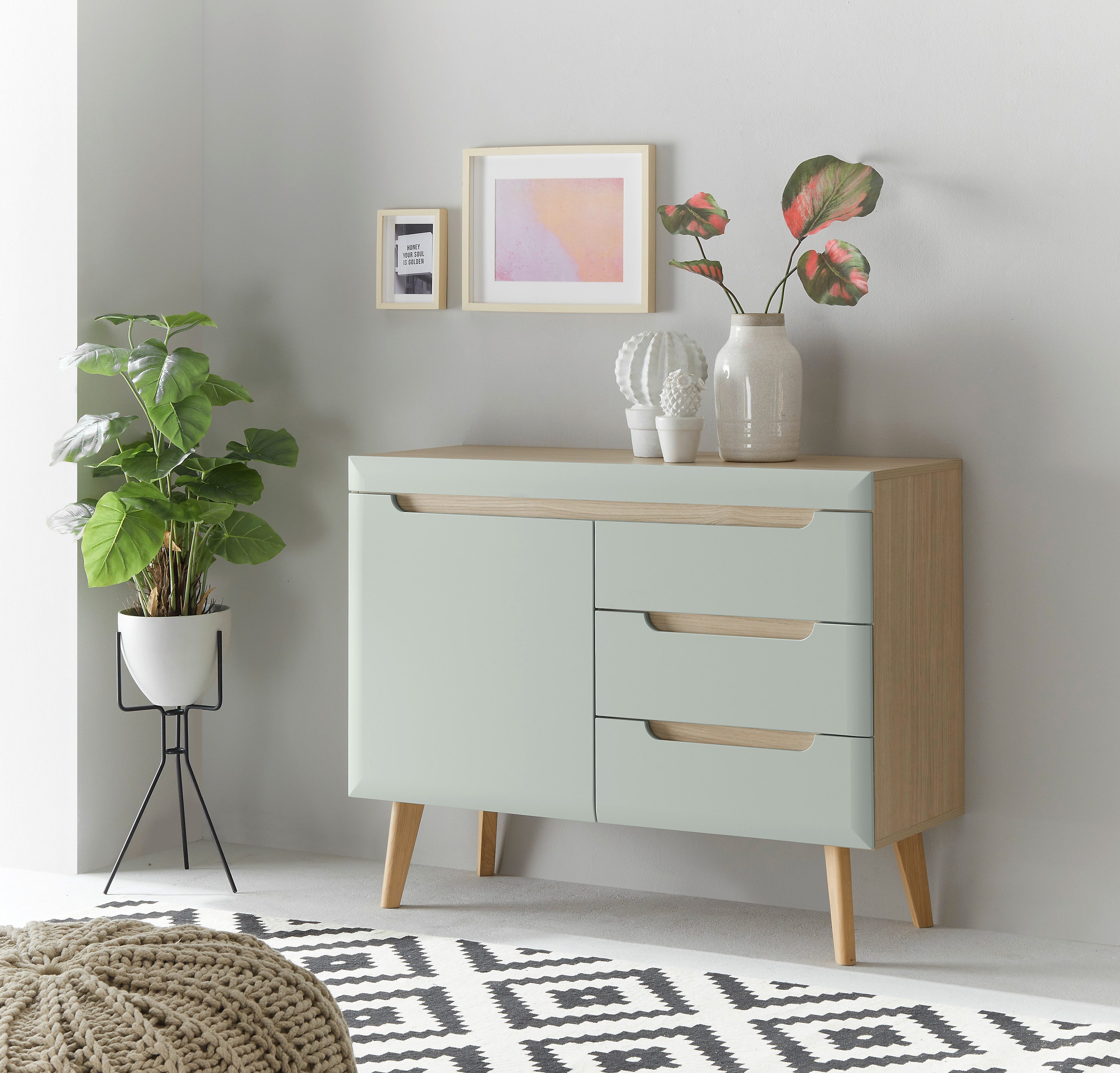 INOSIGN Dressoir Torge, dressoir, commode, ladekast afgeschuinde poten, drie kleuren, scandi design, 107 cm breed (1 stuk) dressoirs bruin
