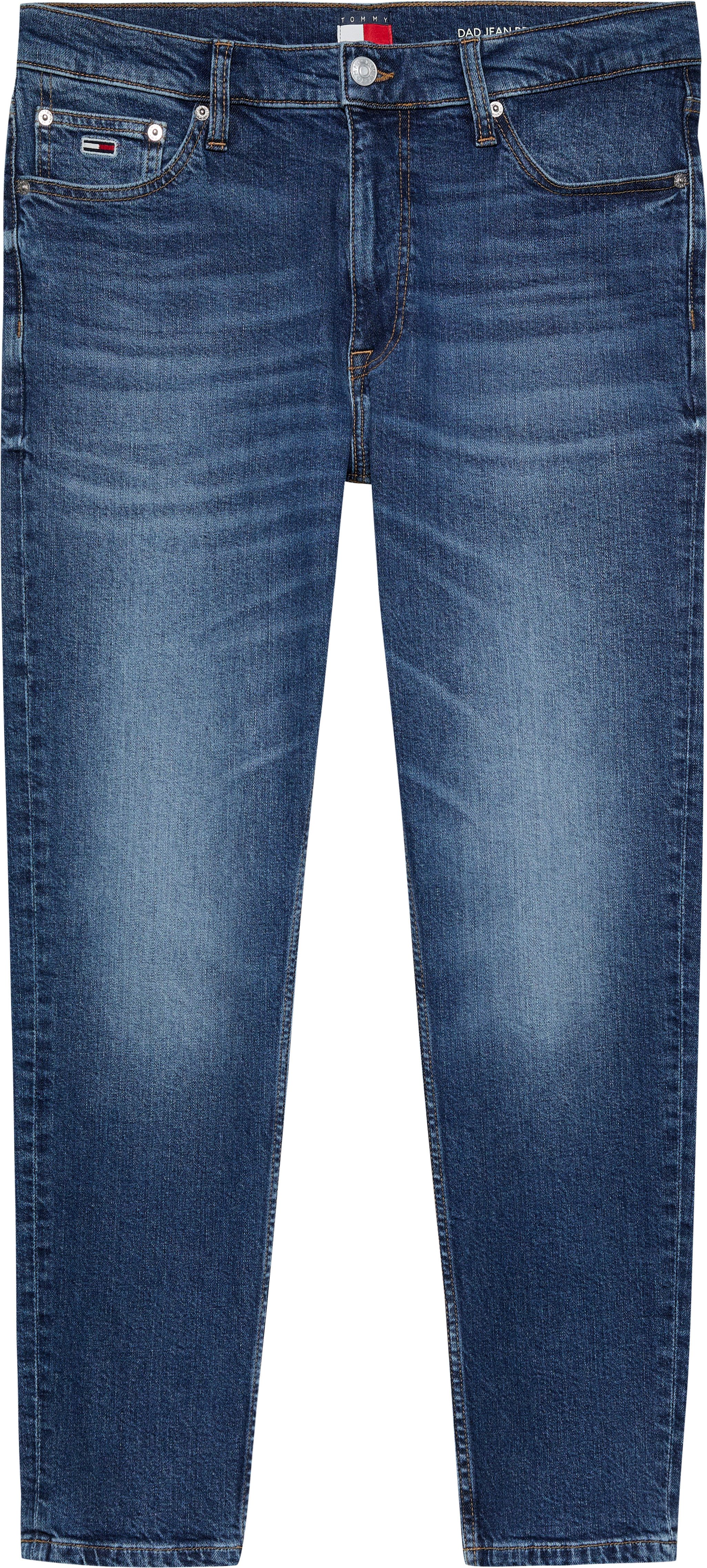 TOMMY JEANS Regular fit jeans DAD JEAN RGLR TPRD met gestempeld logo