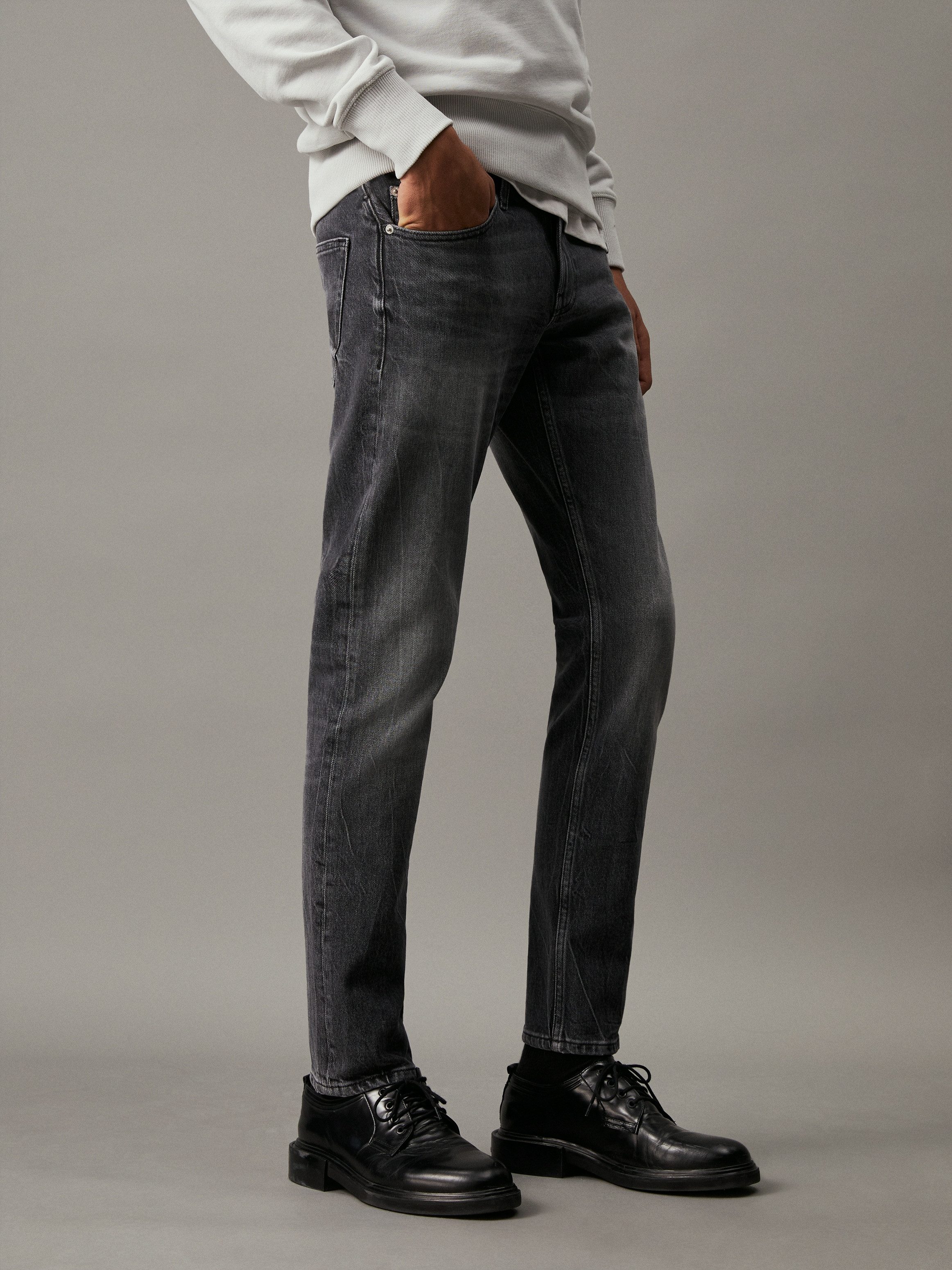 Calvin Klein Slim fit jeans SLIM in een klassiek 5-pocketsmodel heren slim fit jeans maat 38 grijs