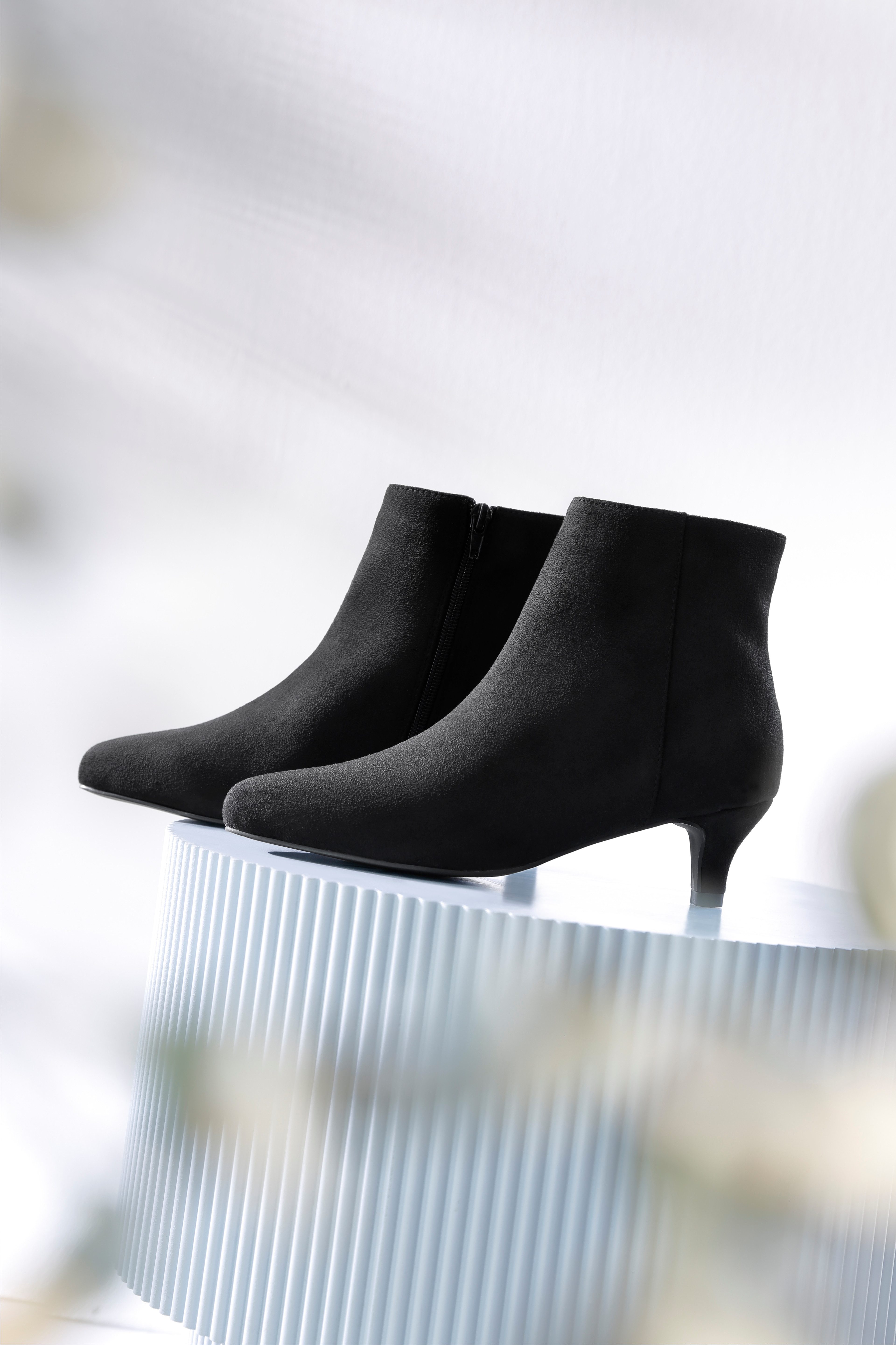 Aniston SHOES Laarsjes , ritssluiting-enkellaarsjes, trechterhak - nieuwe collectie