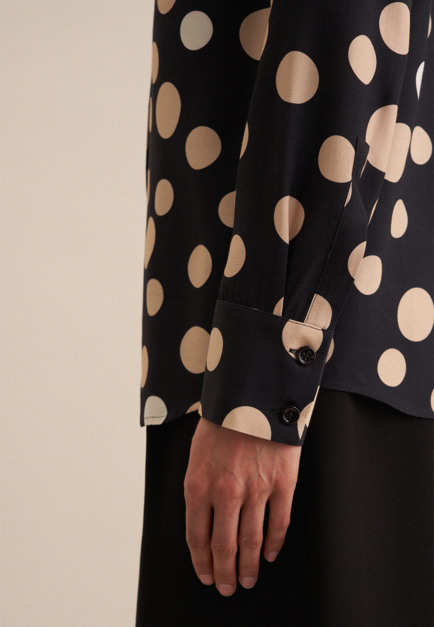 seidensticker Overhemdblouse Zwarte roos Lange mouwen kraag print