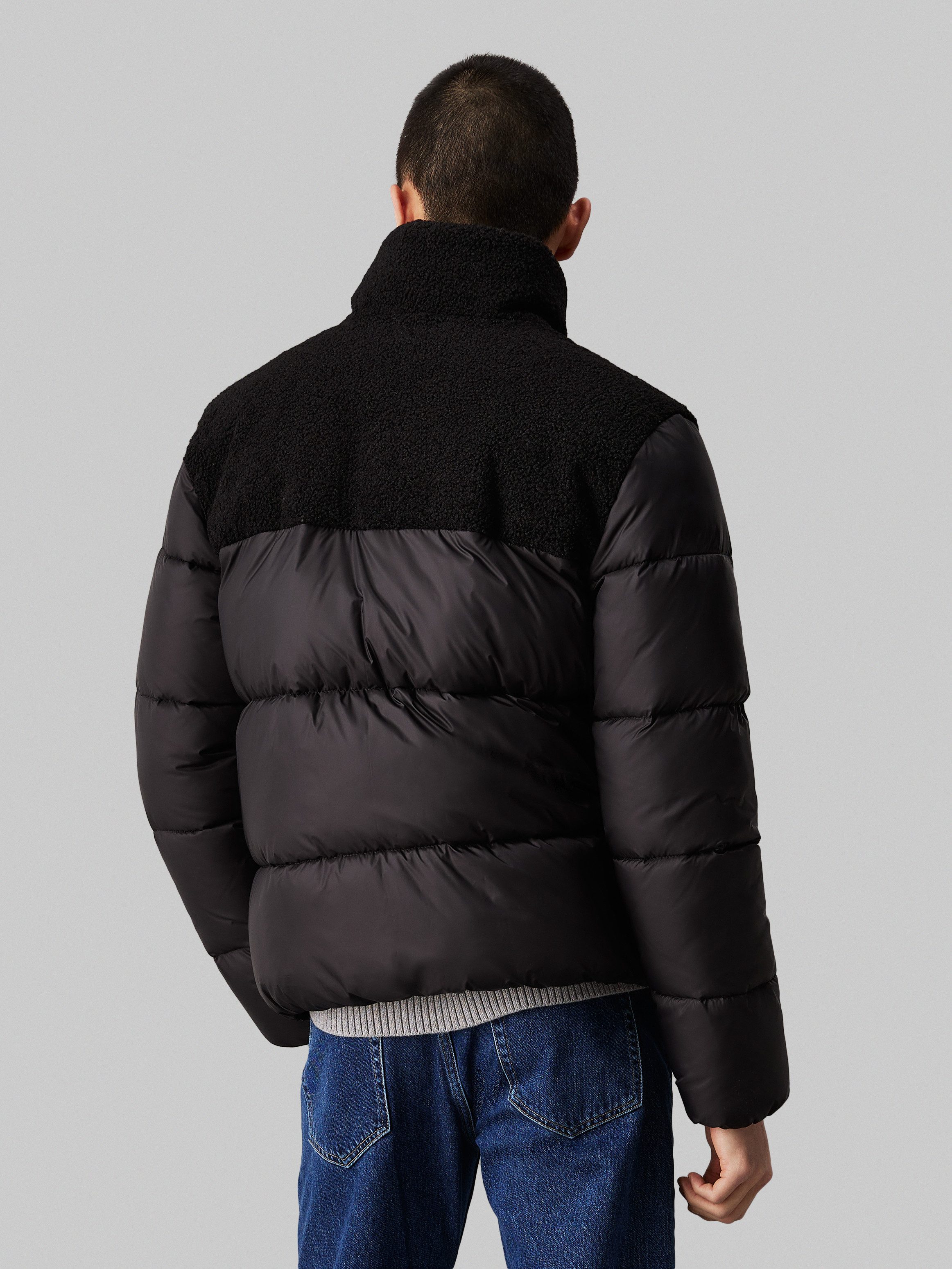 Calvin Klein Outdoorjack SHERPA PUFFER JACKET met een logo-opschrift
