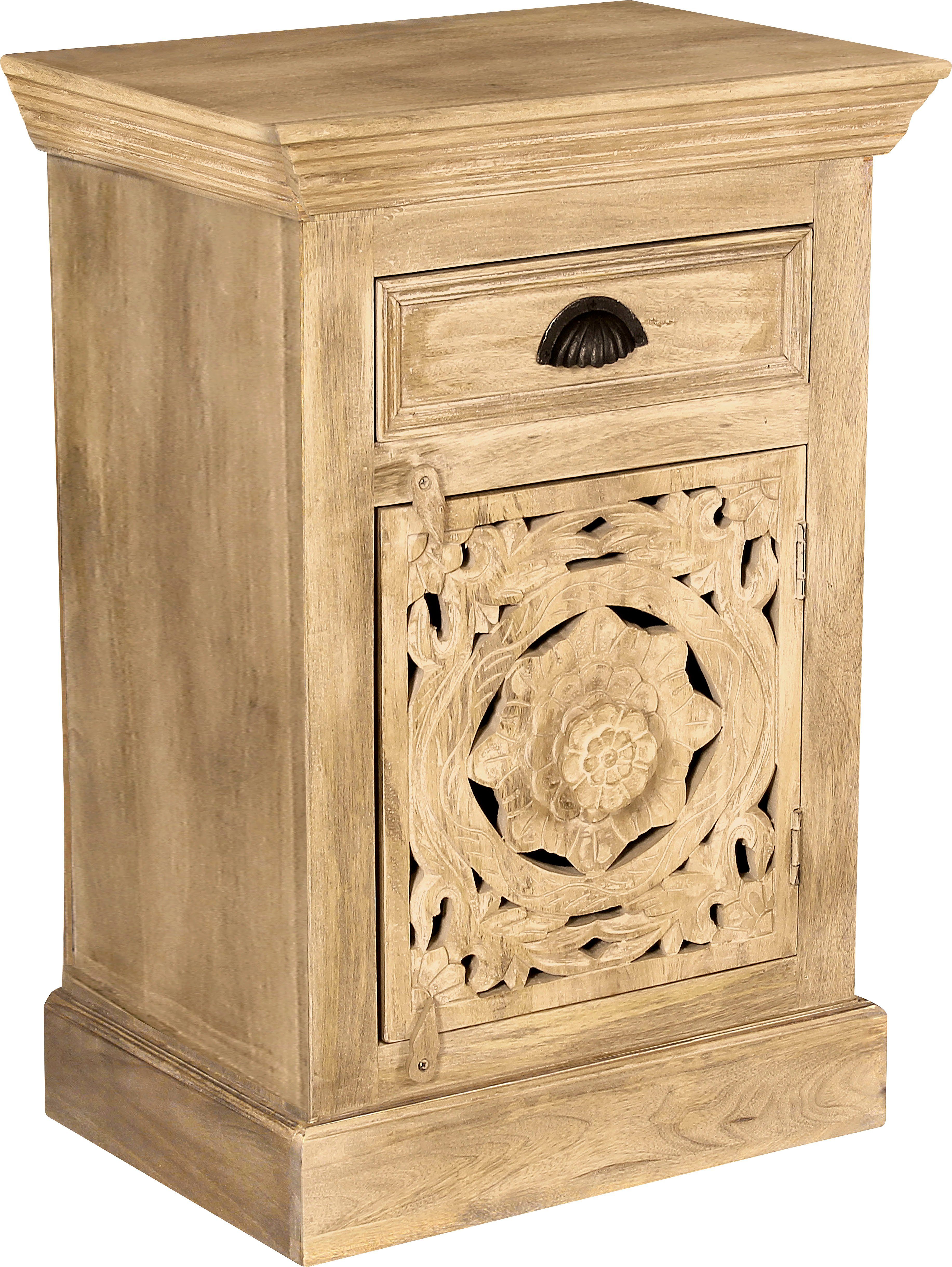 SIT Kast Met luxueuze houtsnijwerk