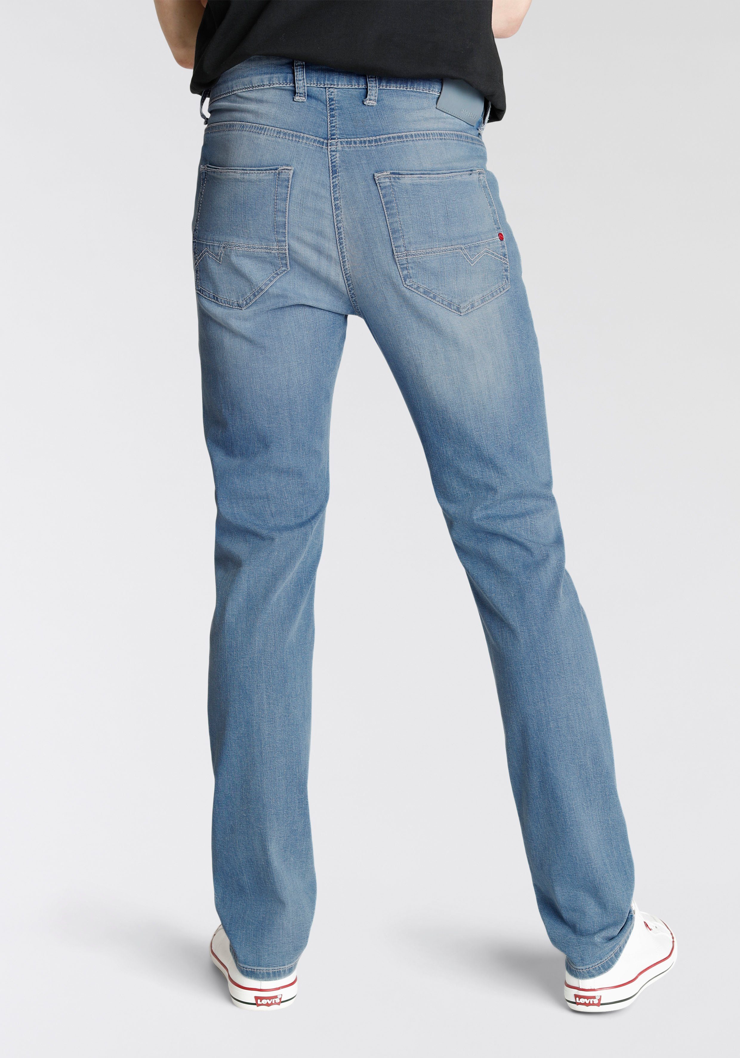 MAC Slim fit jeans Arne-Pipe light smalle figuuraccentuerende snit