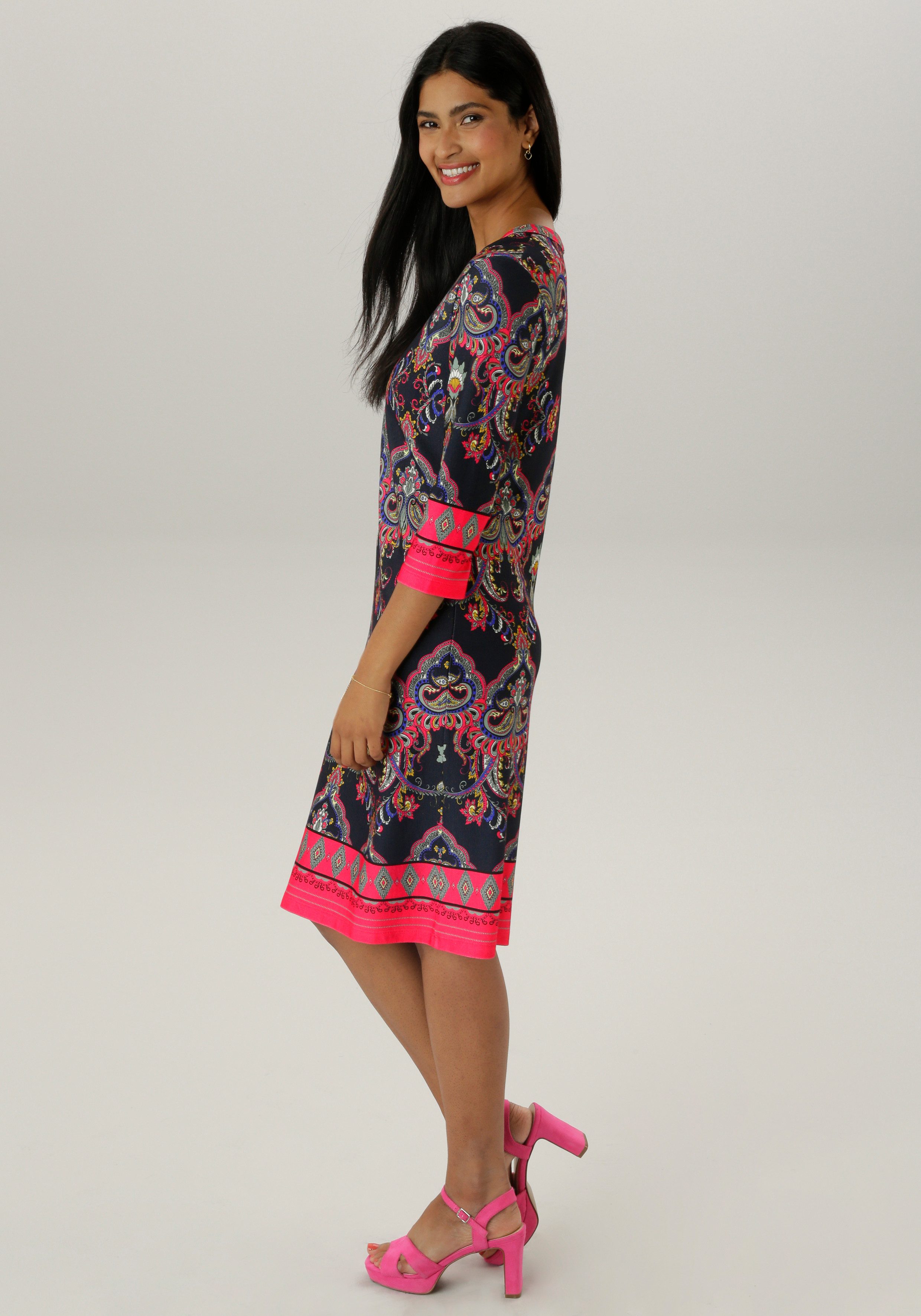 Aniston SELECTED Jerseyjurk met ornamenten- en rankenprint allover