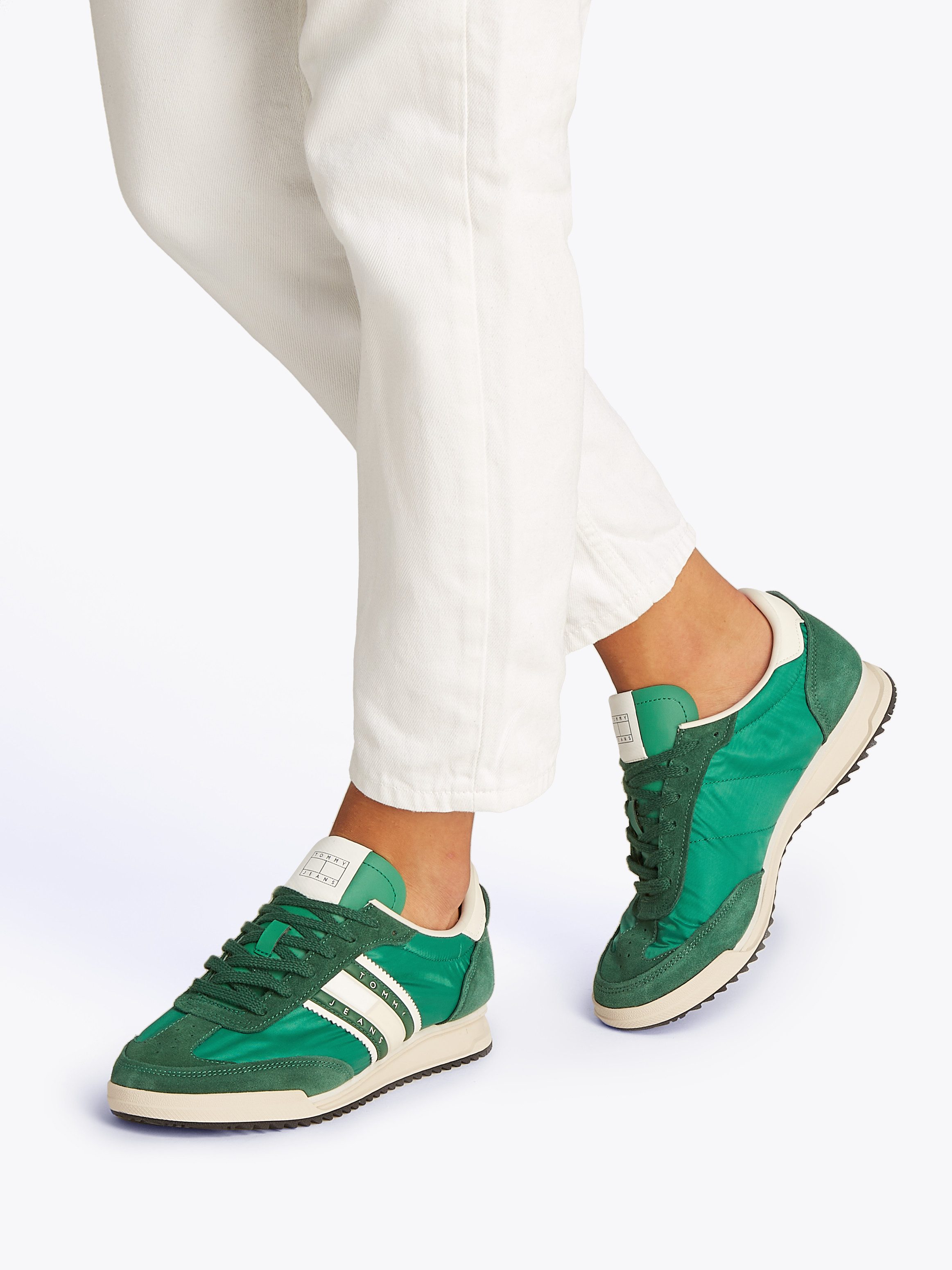 TOMMY JEANS Sneakers TJM RETRO RUNNER CLEATED , vrijetijdsschoen, lage schoen, veterschoen met contrastafwerking