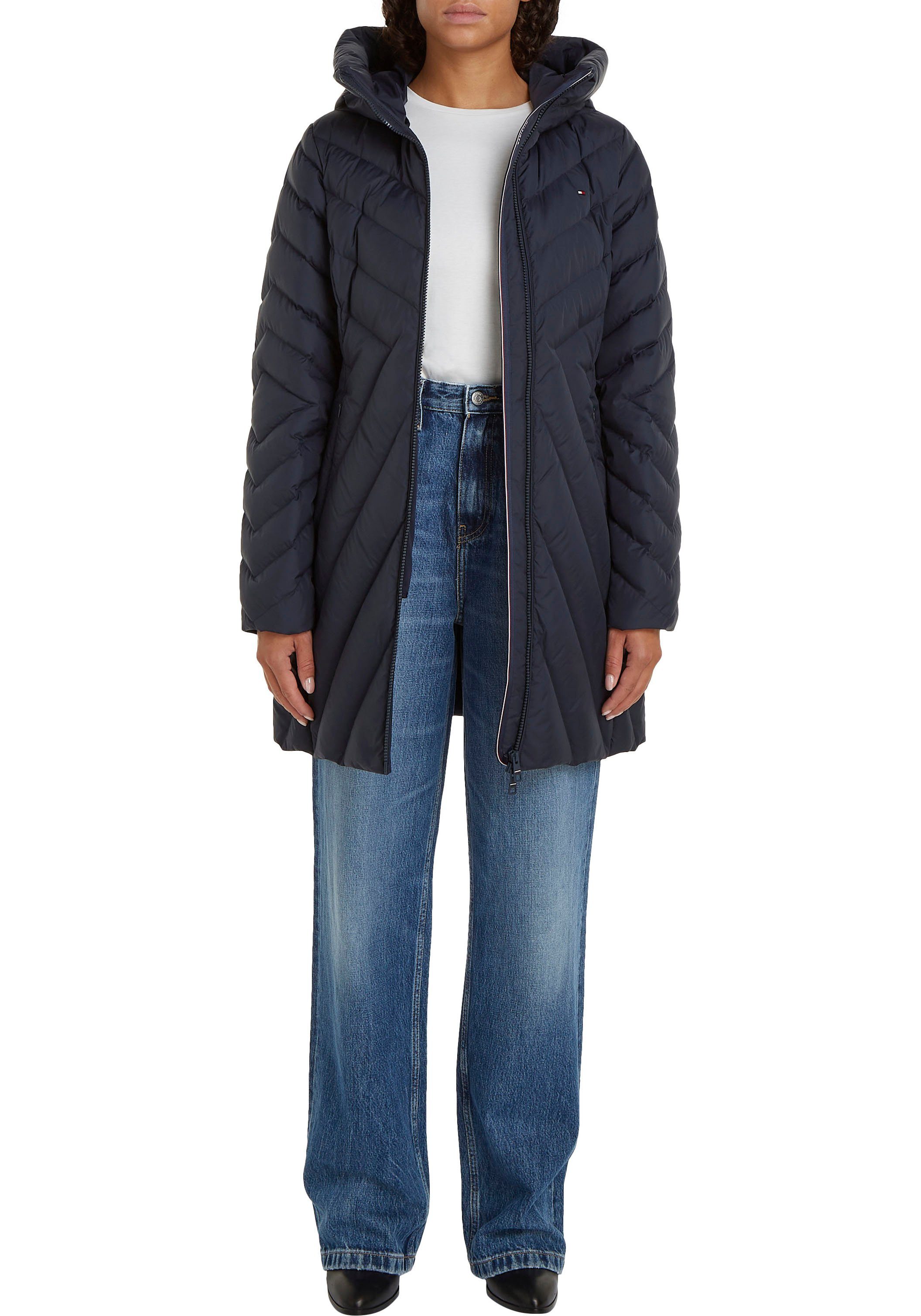 Tommy Hilfiger Gewatteerde jas CHEVRON MW PADDED COAT met gemiddelde vulling en merklabel