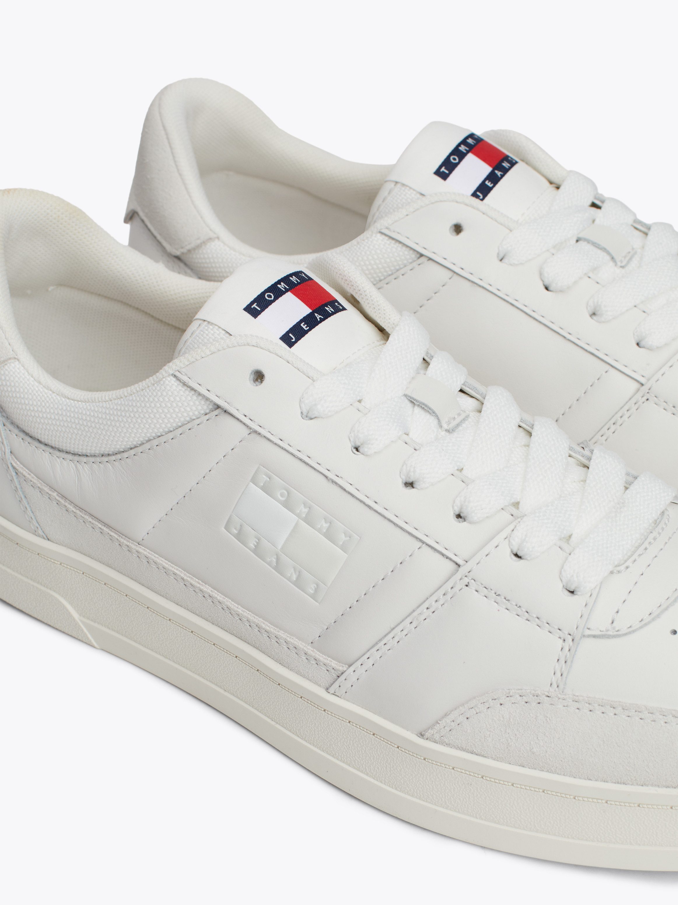 TOMMY JEANS Plateausneakers THE GREENWICH MIX MEDIA , vrijetijdsschoen, veterschoen, lage schoen met logovlag