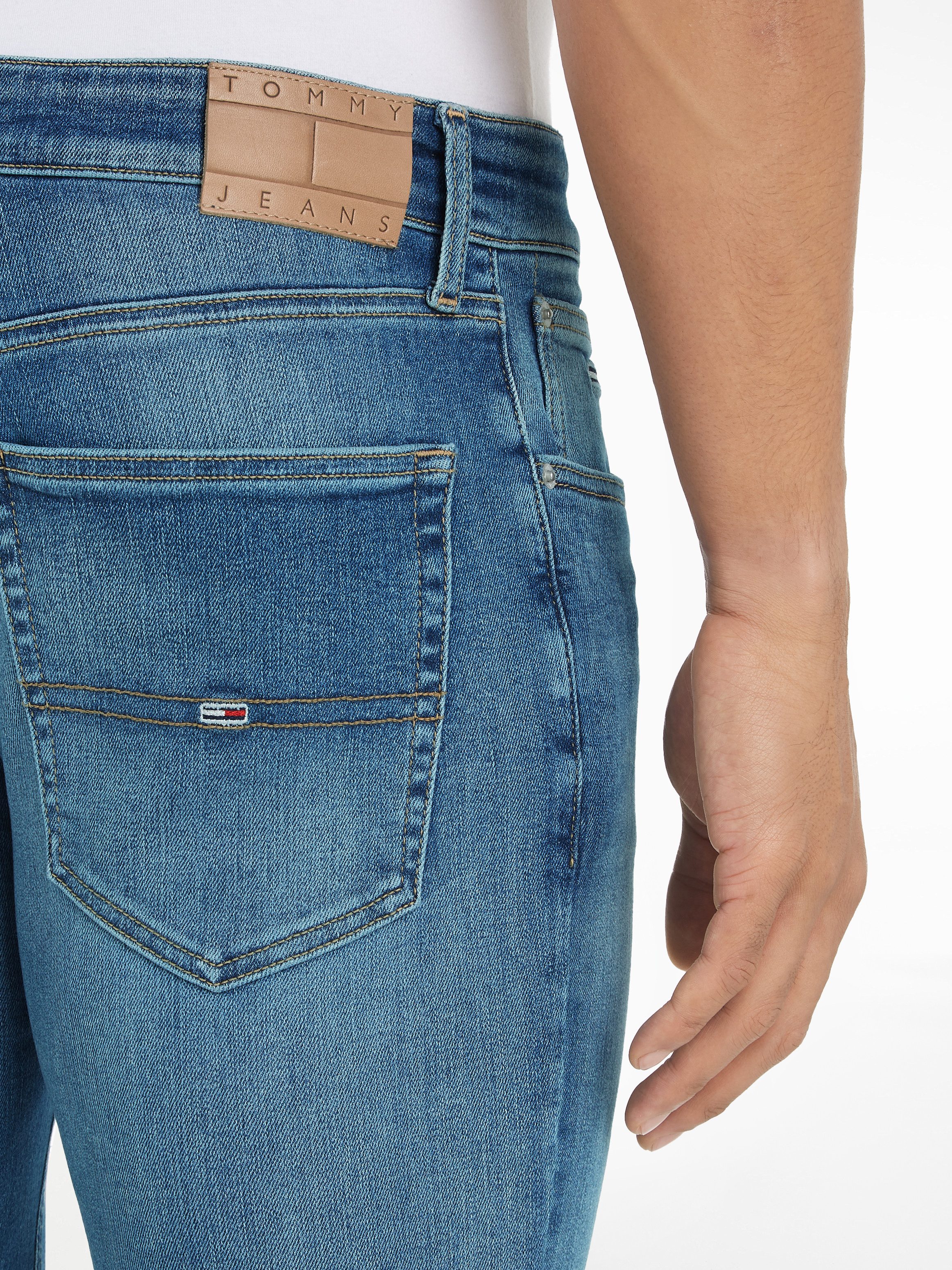 TOMMY JEANS Slim fit jeans SCANTON SLIM met gestempeld logo