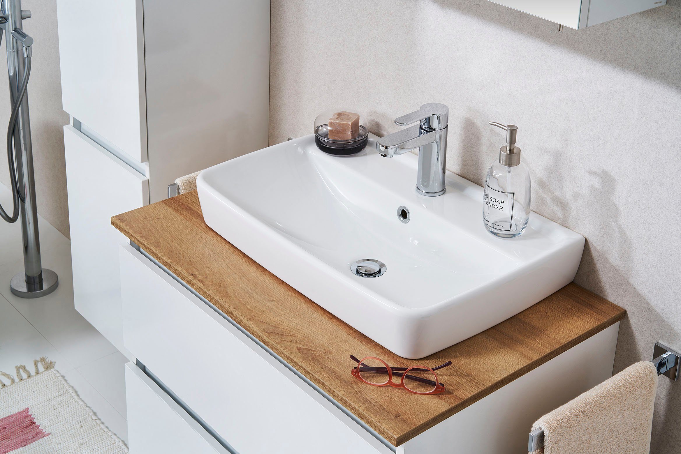 Saphir Wastafelonderkast Quickset wastafel met keramische opzetwasbak, wandbevestiging