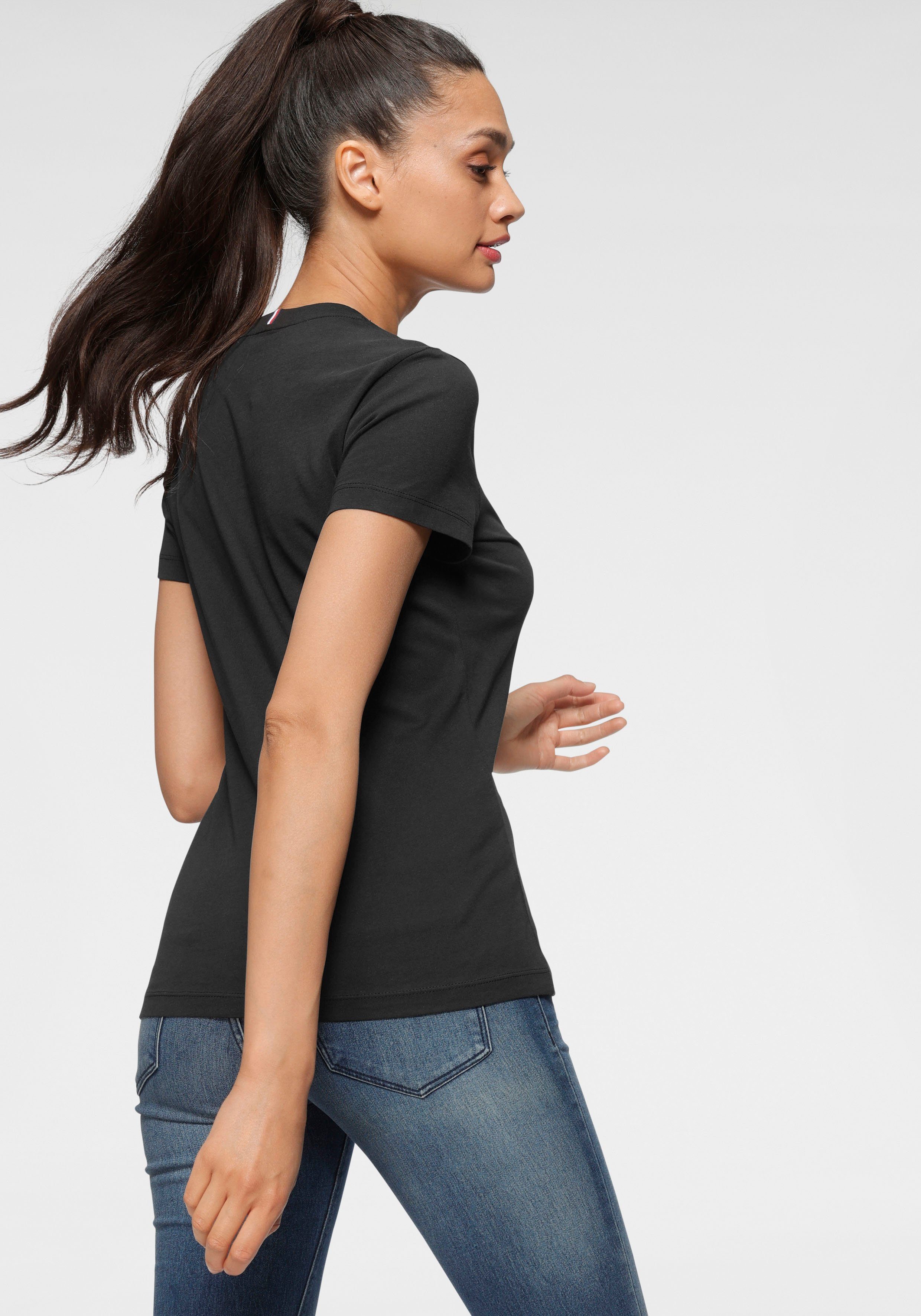 Tommy Hilfiger T-shirt HERITAGE CREW NECK TEE met tommy hilfiger-merklabel op borsthoogte